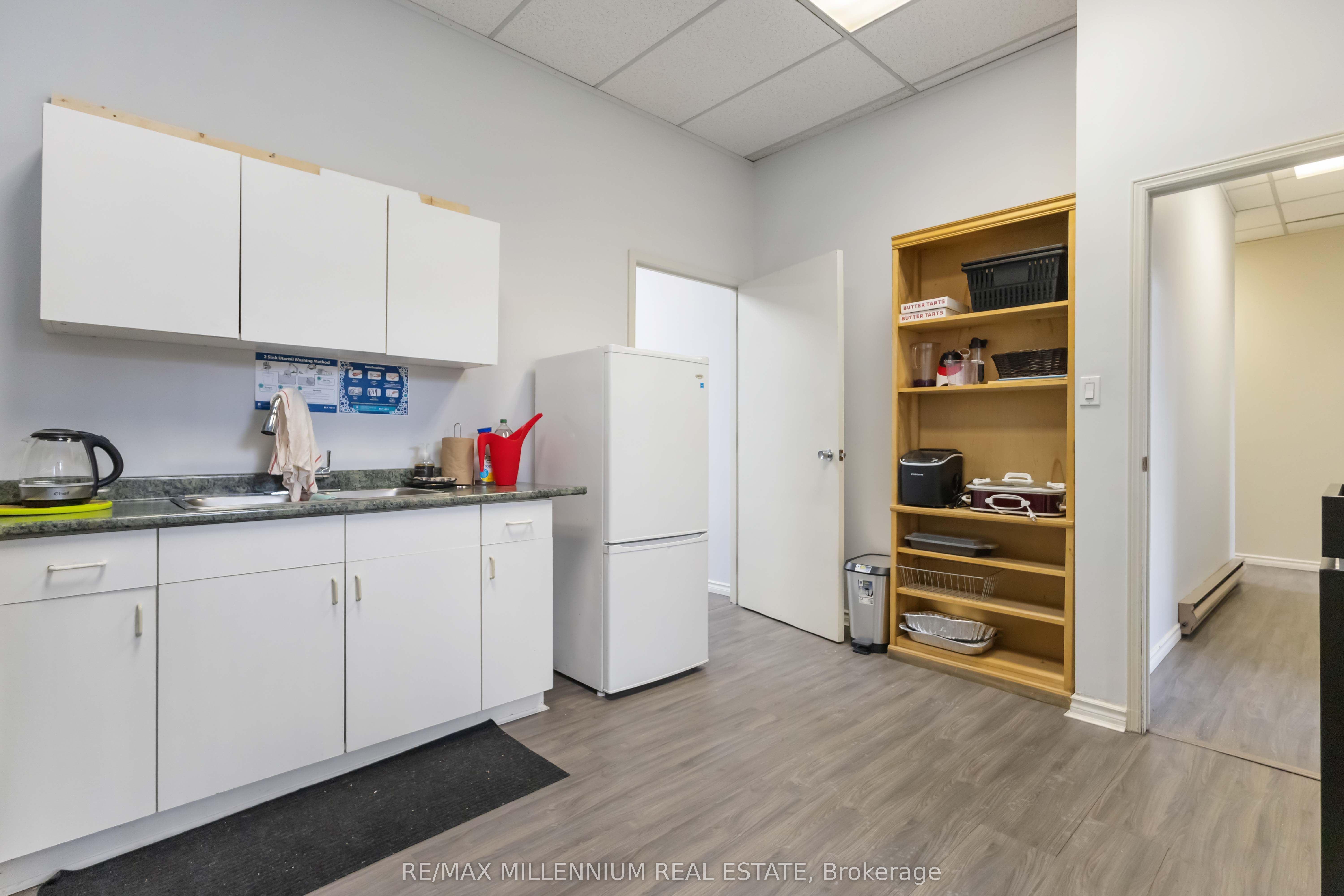 #103 - 50 Richmond Street Property Photo 17