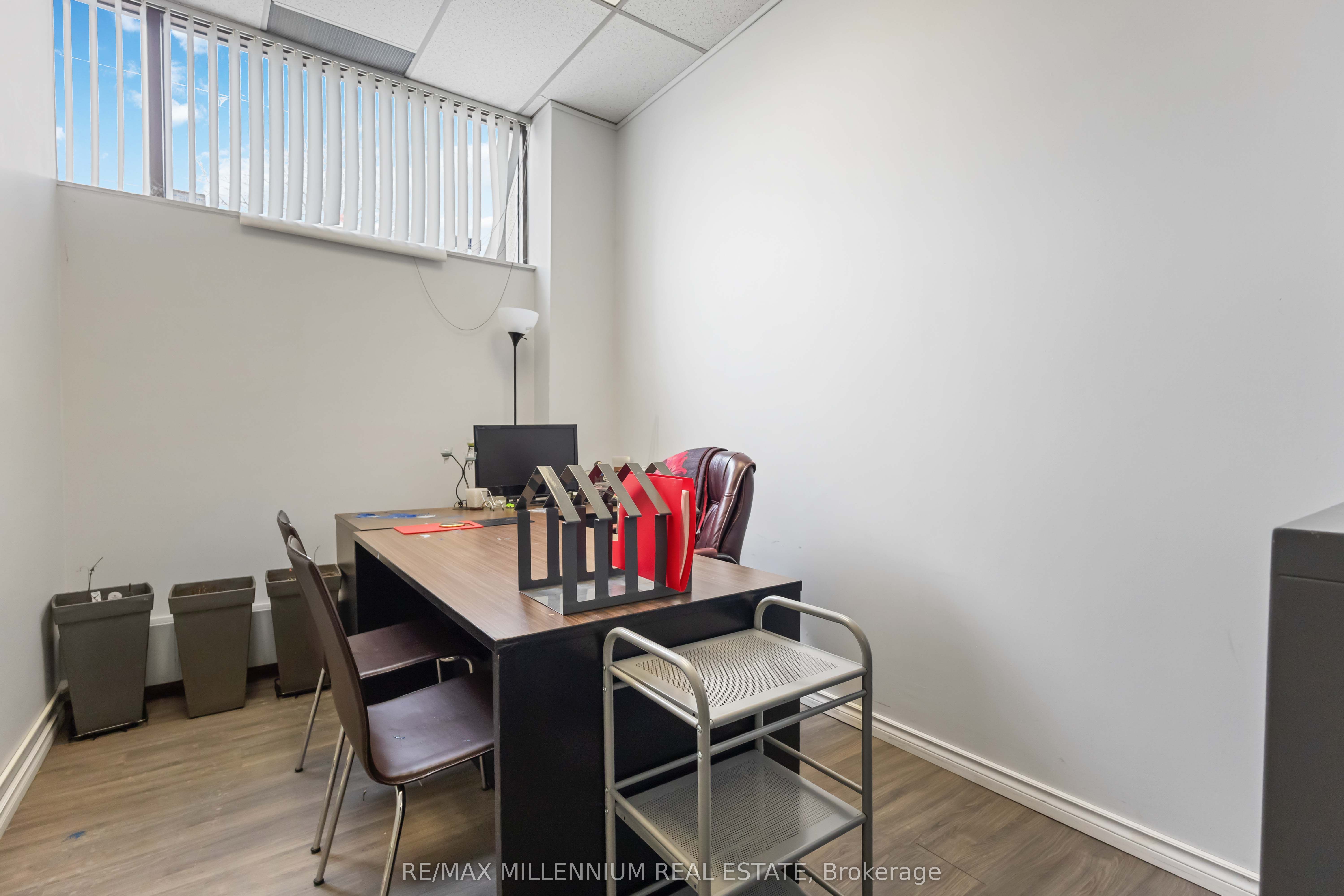 #103 - 50 Richmond Street Property Photo 18