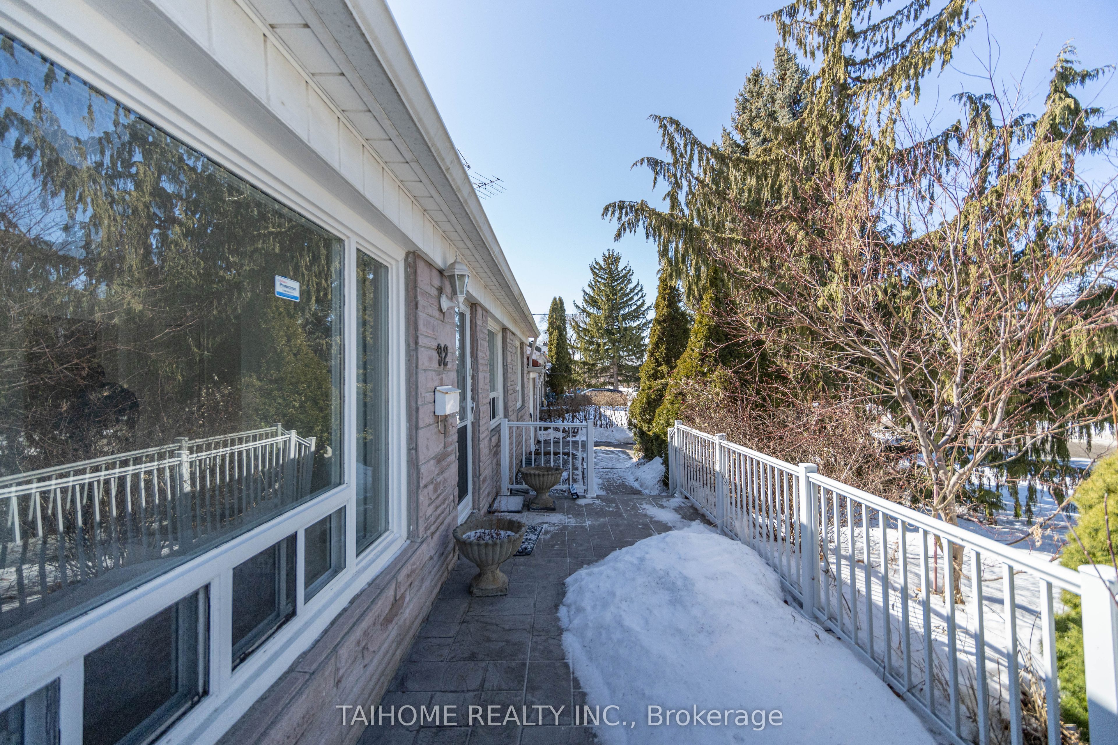 92 Earlton Road Property Photo 3