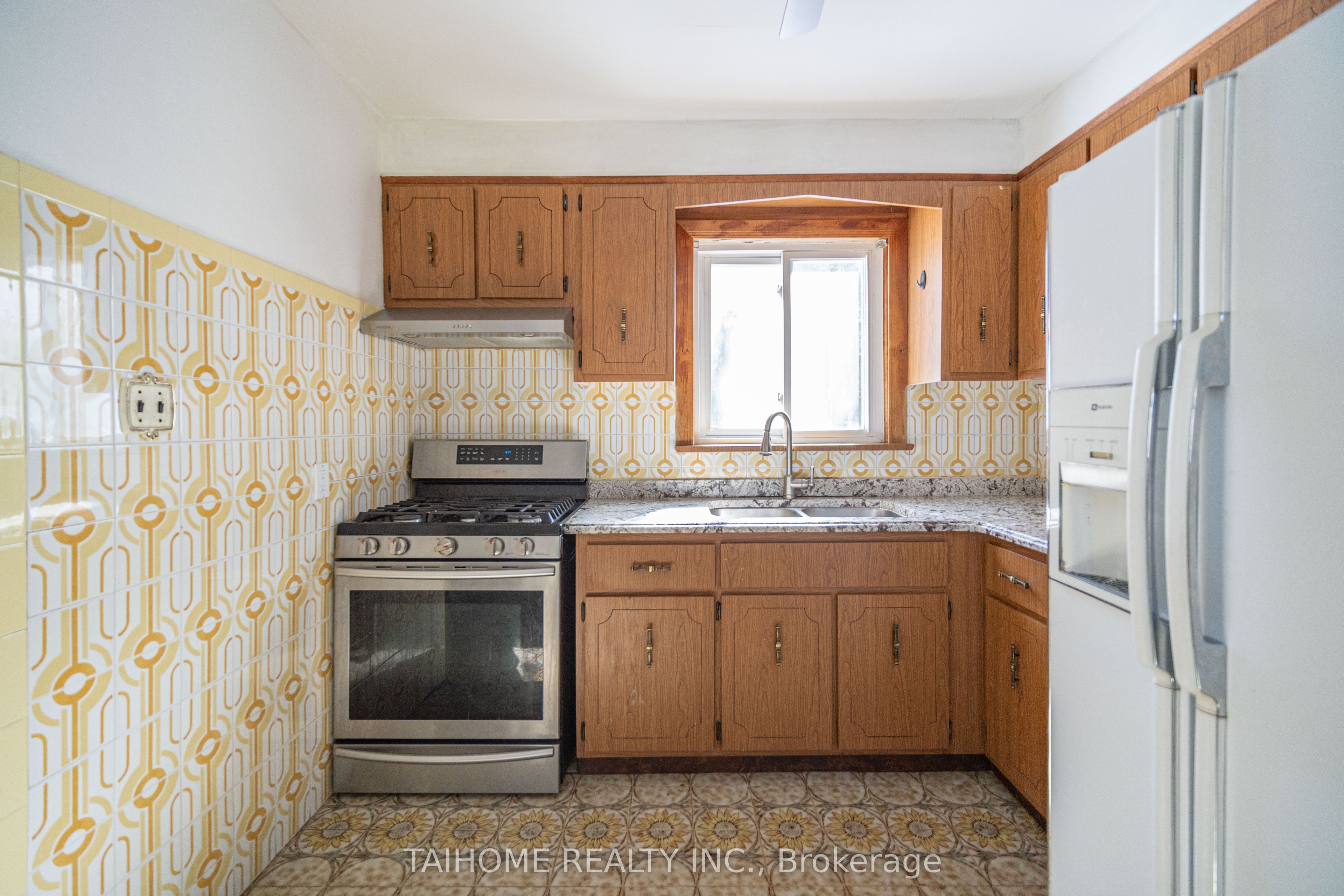 92 Earlton Road Property Photo 11