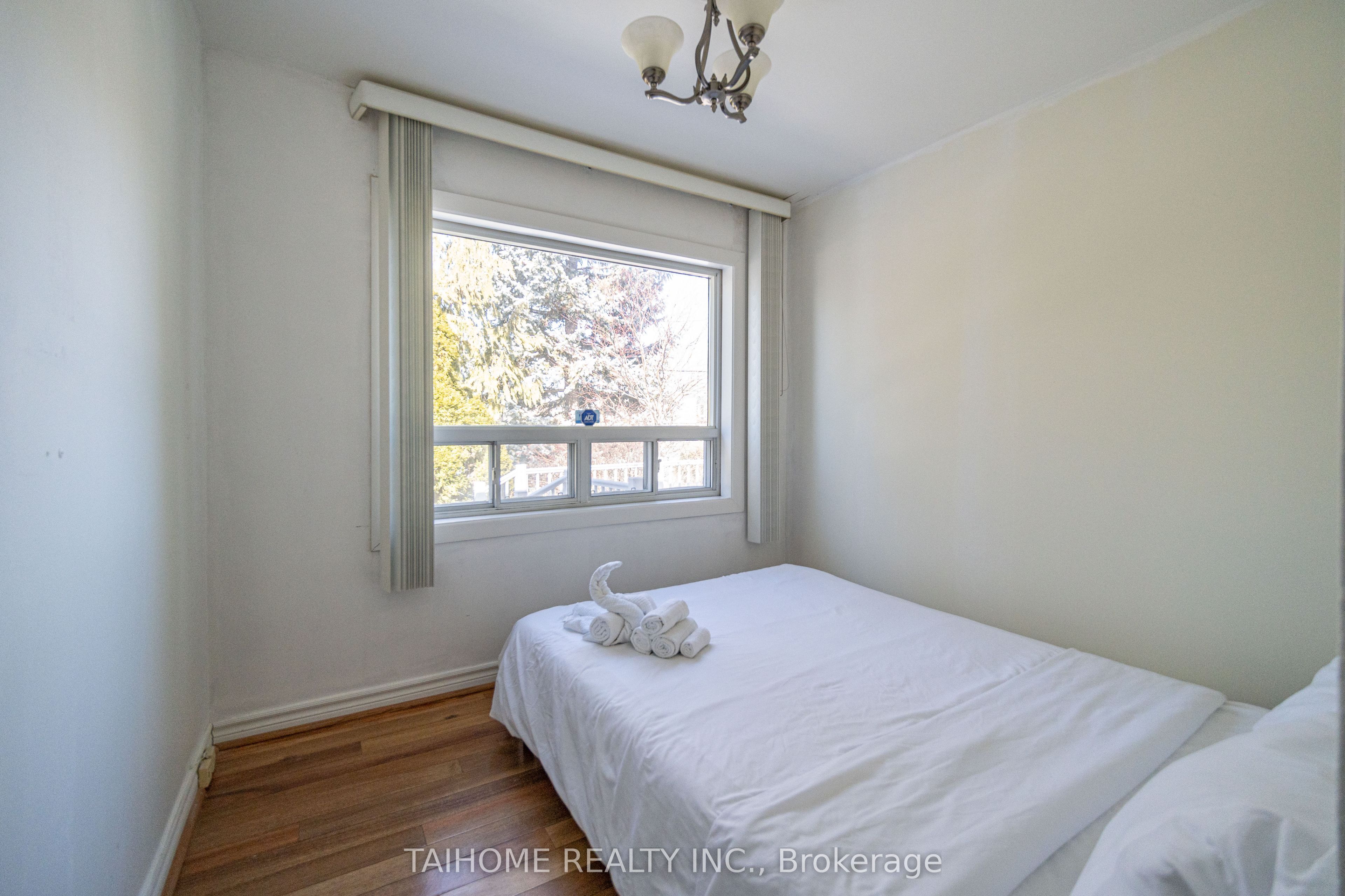 92 Earlton Road Property Photo 15