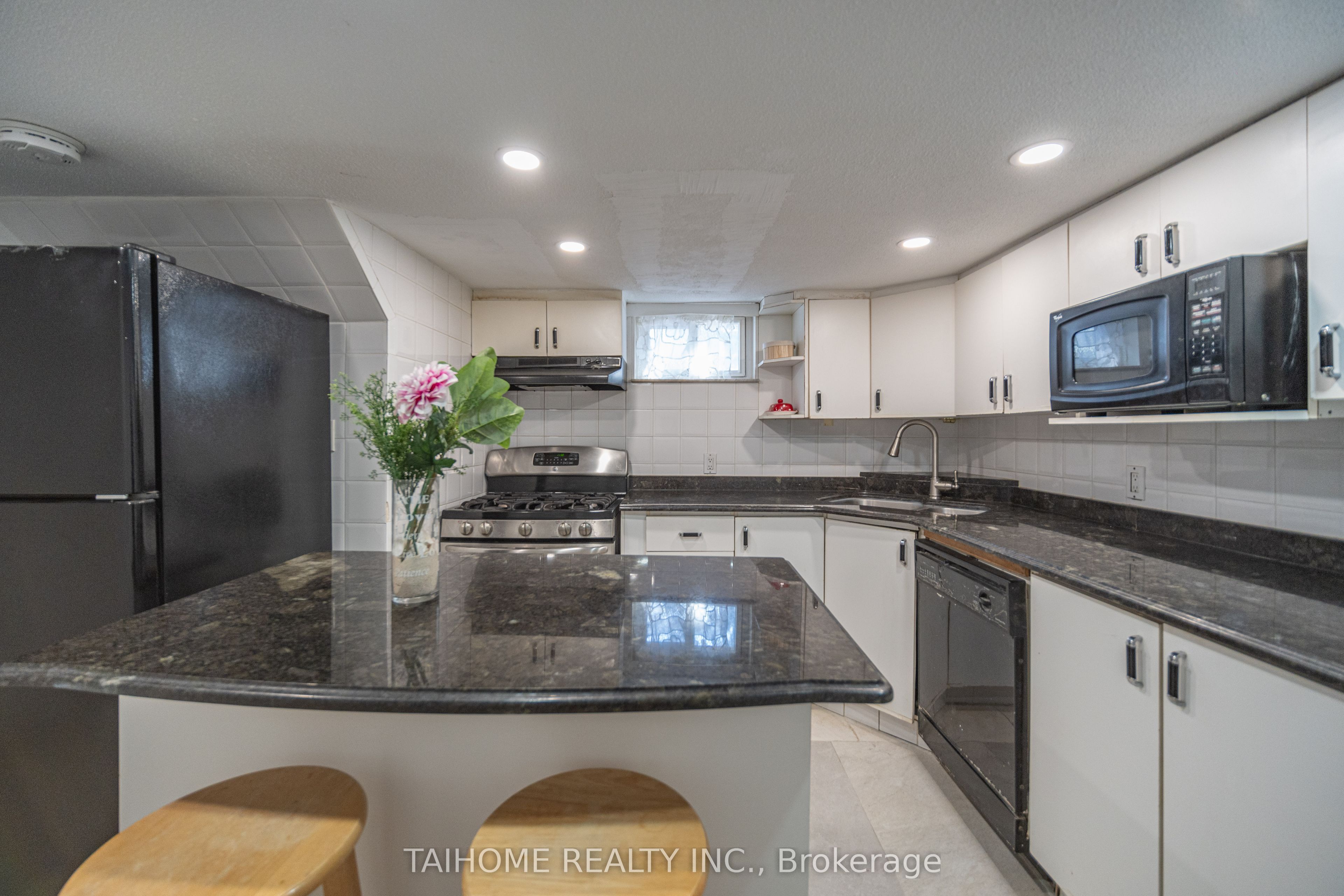 92 Earlton Road Property Photo 23