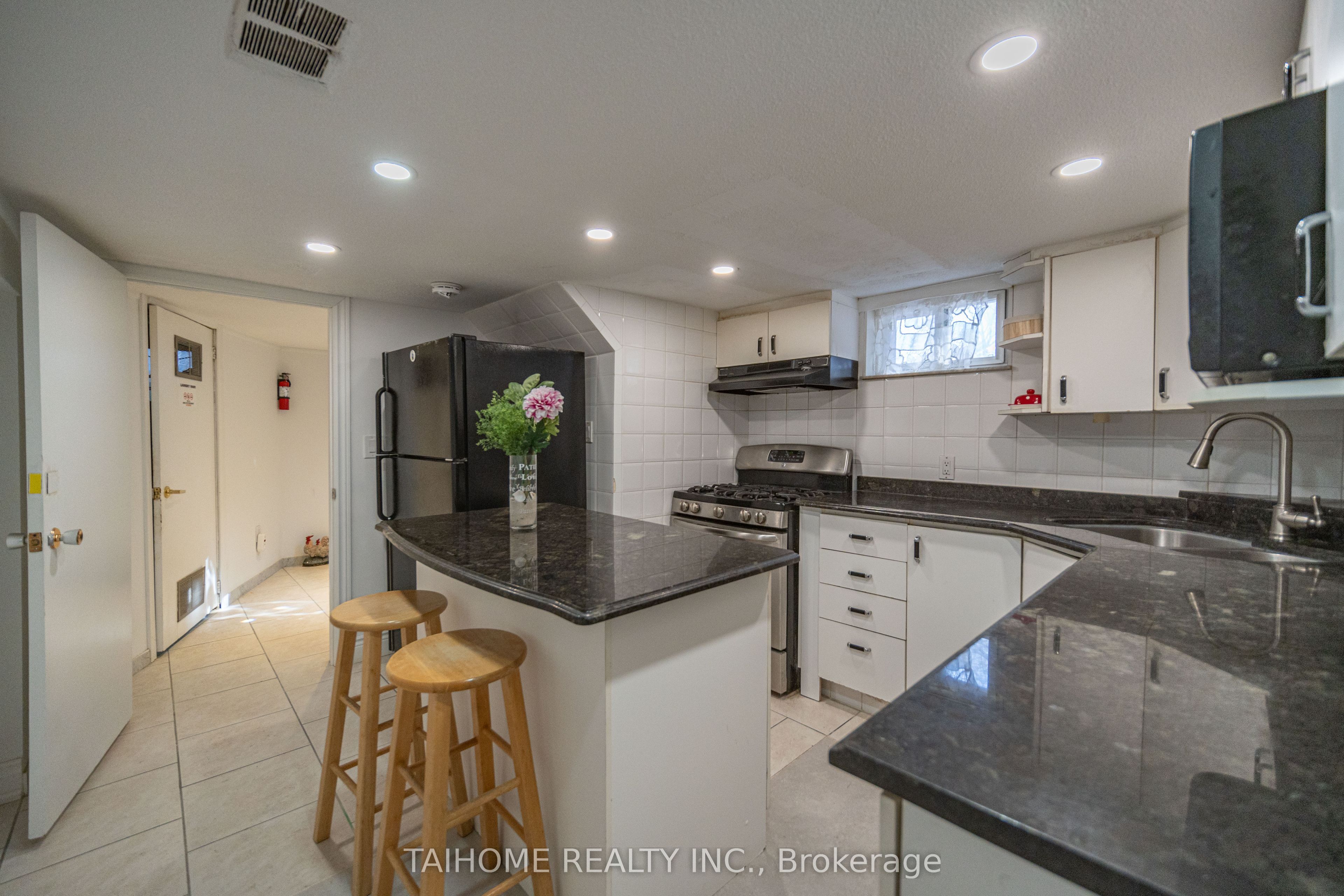 92 Earlton Road Property Photo 24