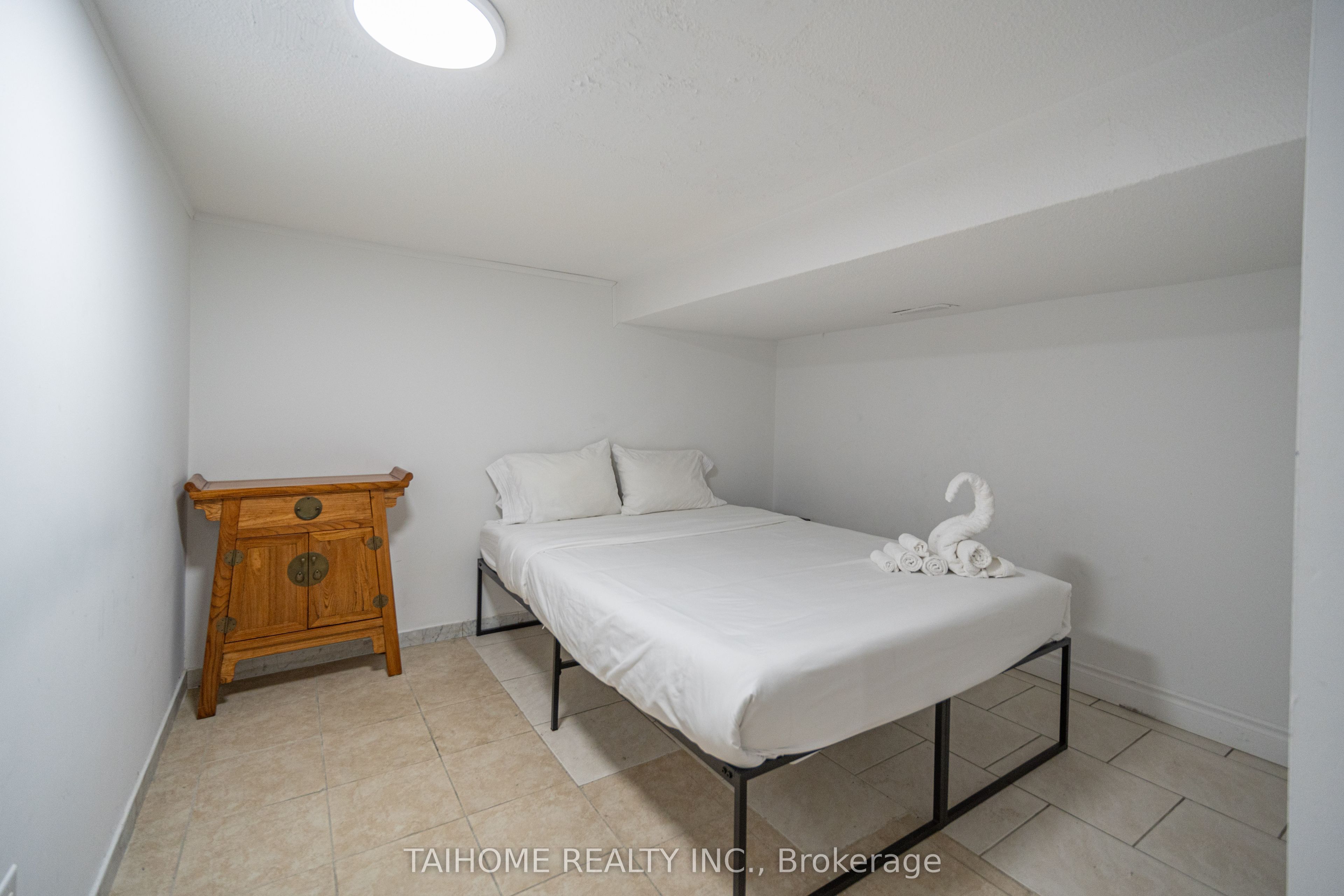 92 Earlton Road Property Photo 32