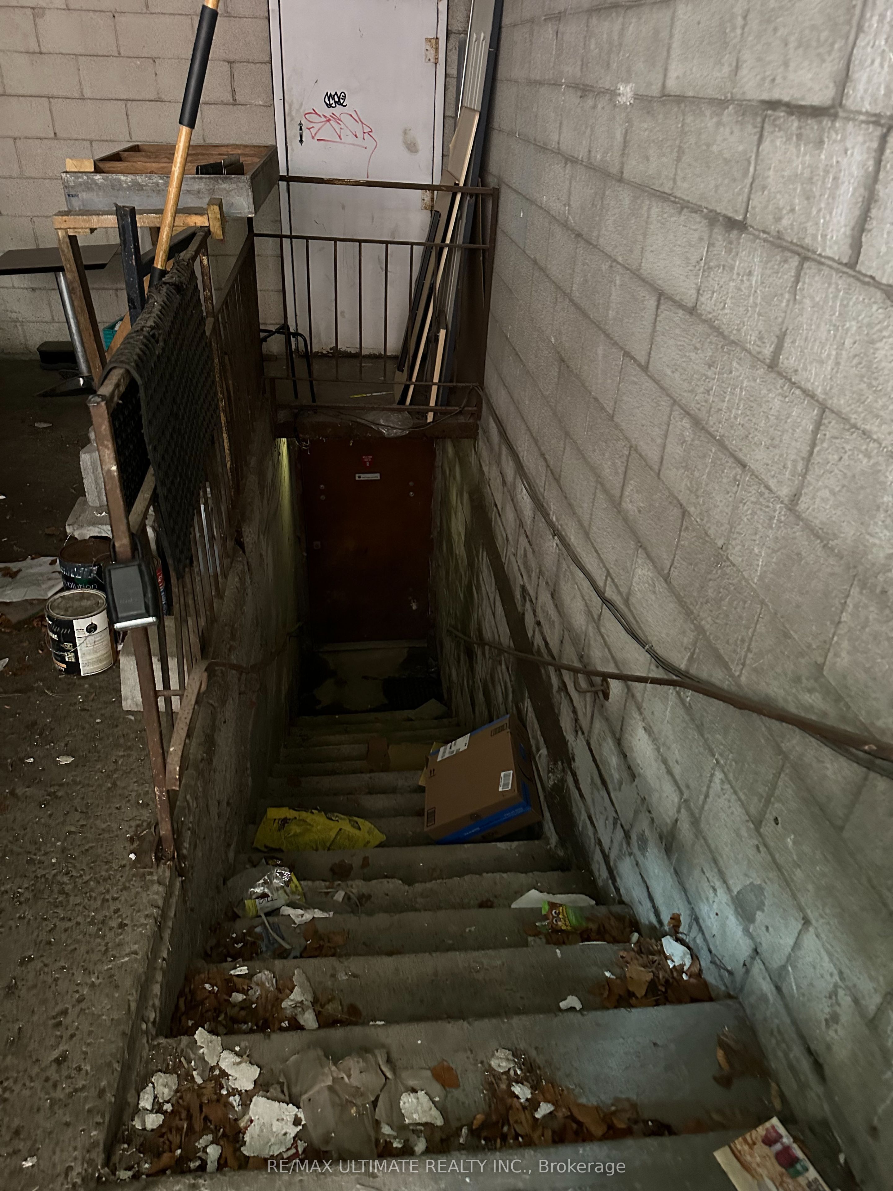 463 Danforth Avenue Property Photo 19