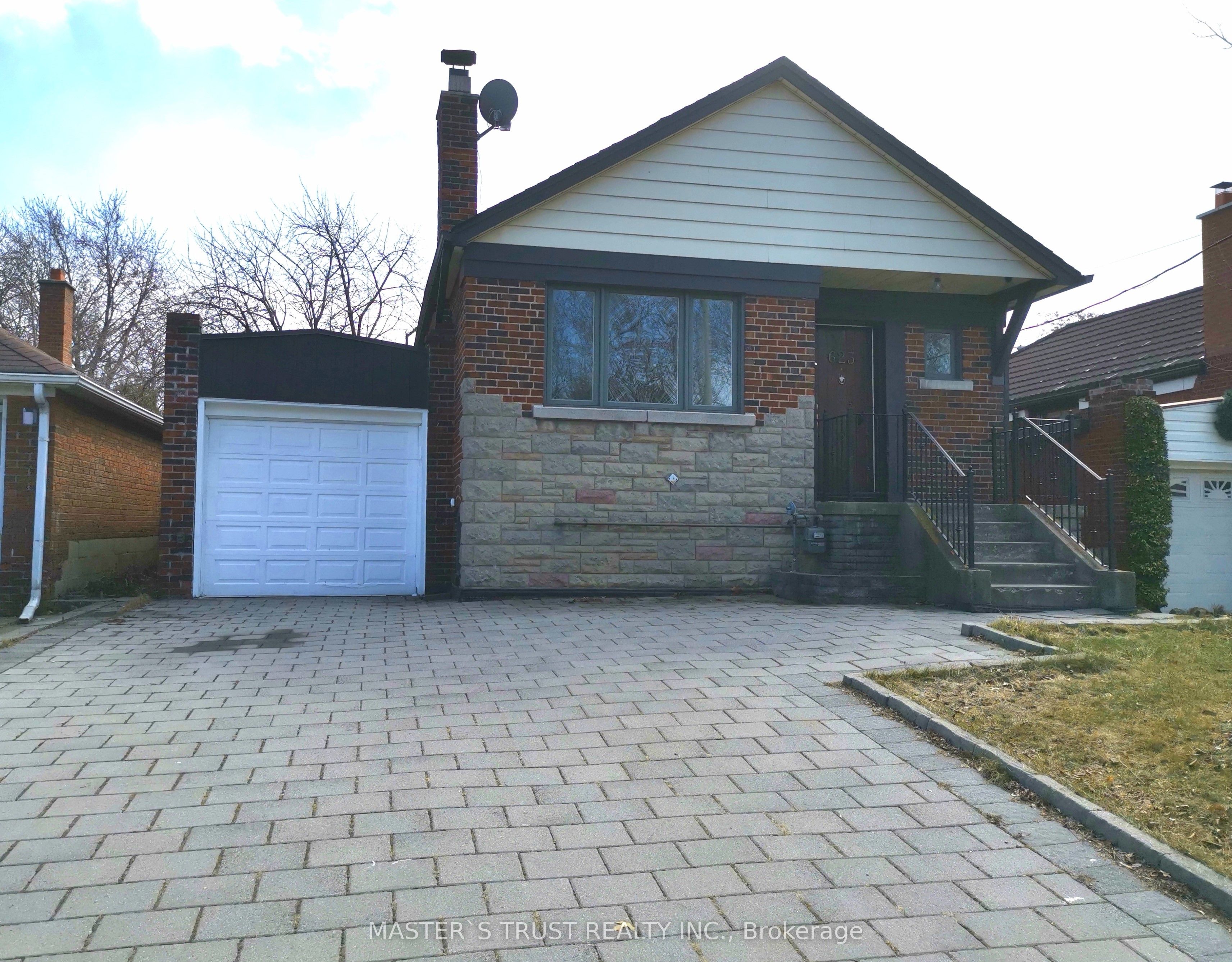 623 O' Connor Drive Property Photo 1