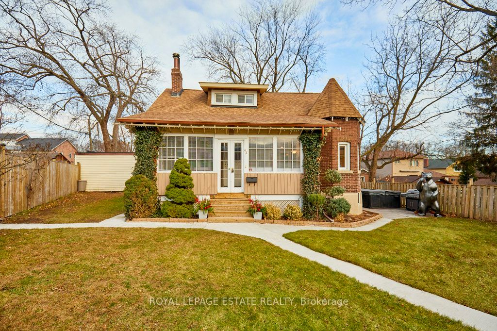 63 Valhalla Boulevard Property Photo
