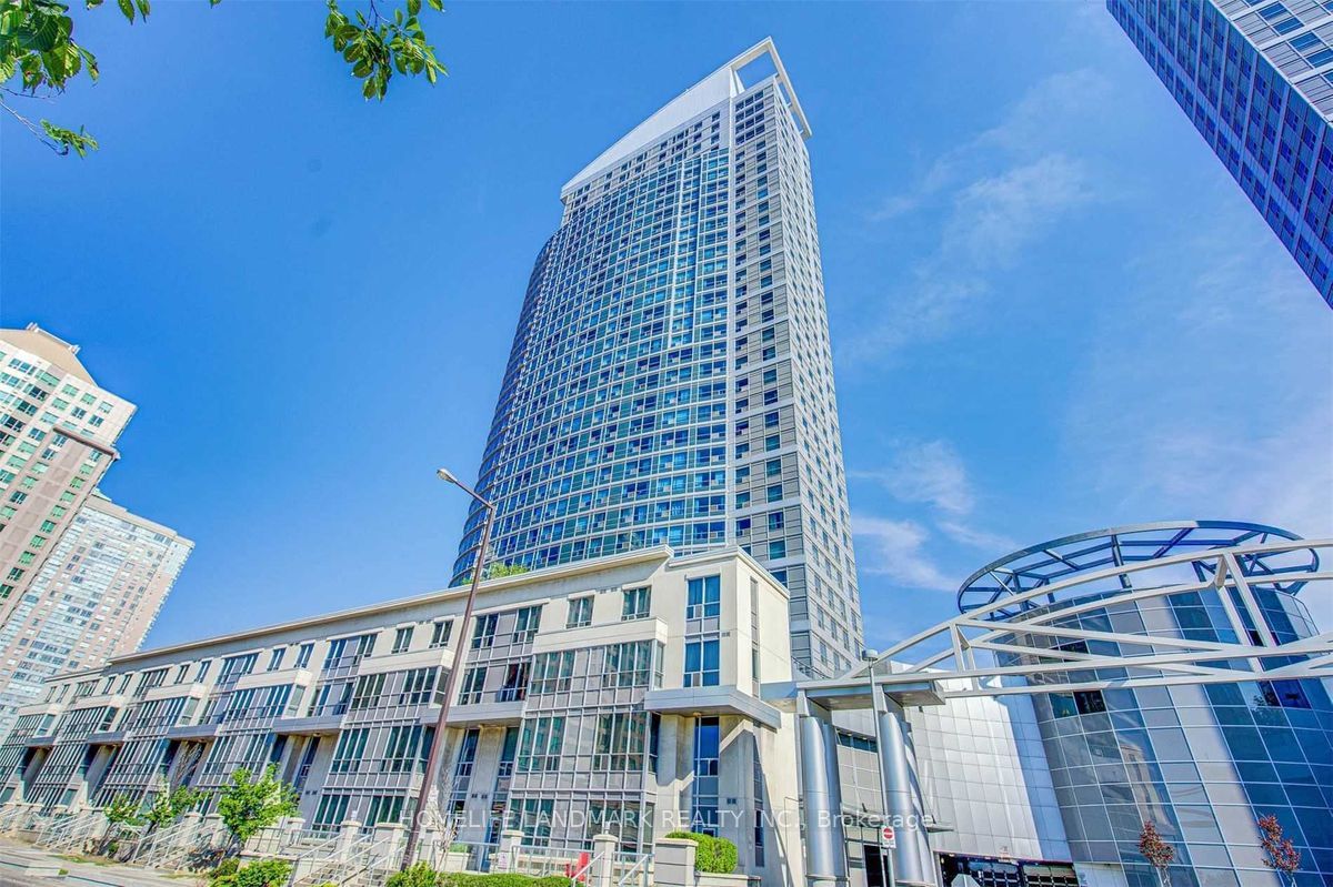 #711 - 36 Lee Centre Drive Property Photo
