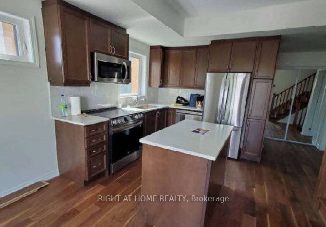 2789 Eglinton Avenue East Avenue E 423 Property Photo 2