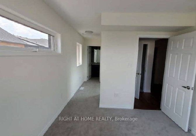 2789 Eglinton Avenue East Avenue E 423 Property Photo 4