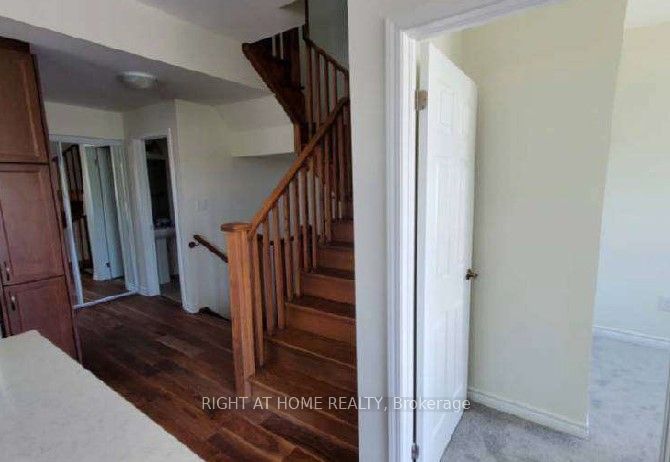2789 Eglinton Avenue East Avenue E 423 Property Photo 8