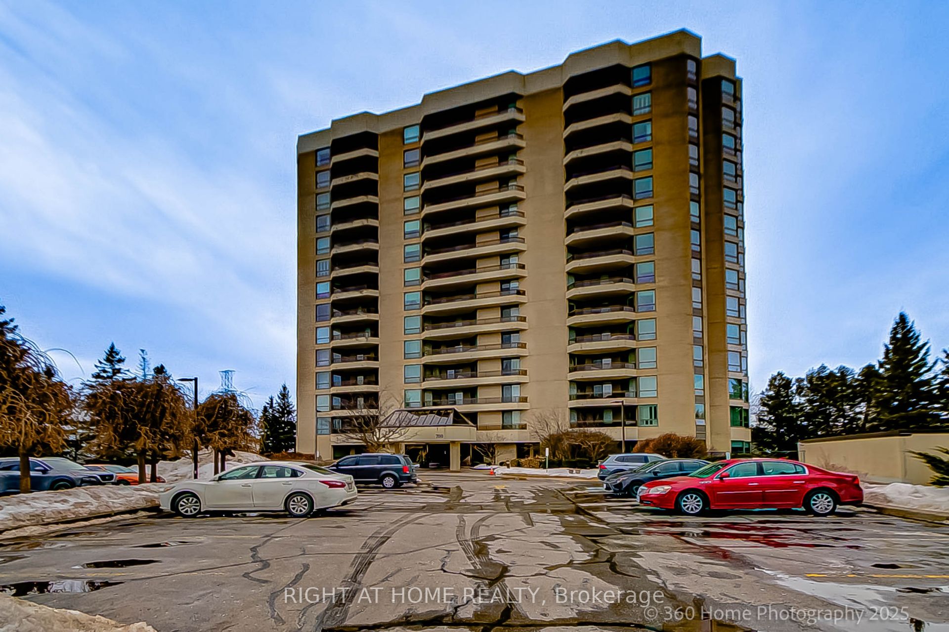700 Wilson Road N 506 Property Photo 1