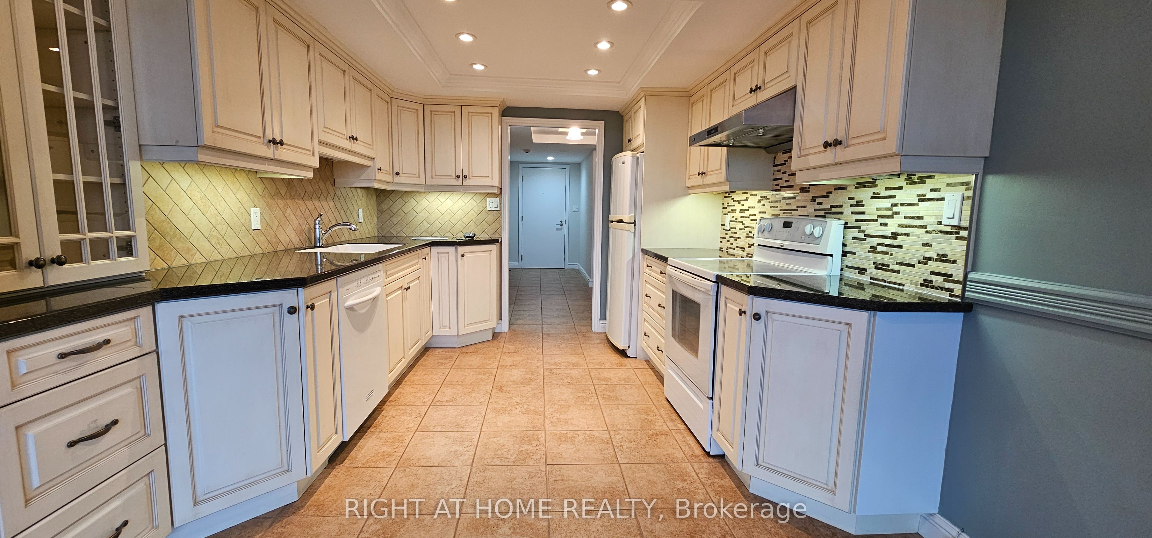 700 Wilson Road N 506 Property Photo 13