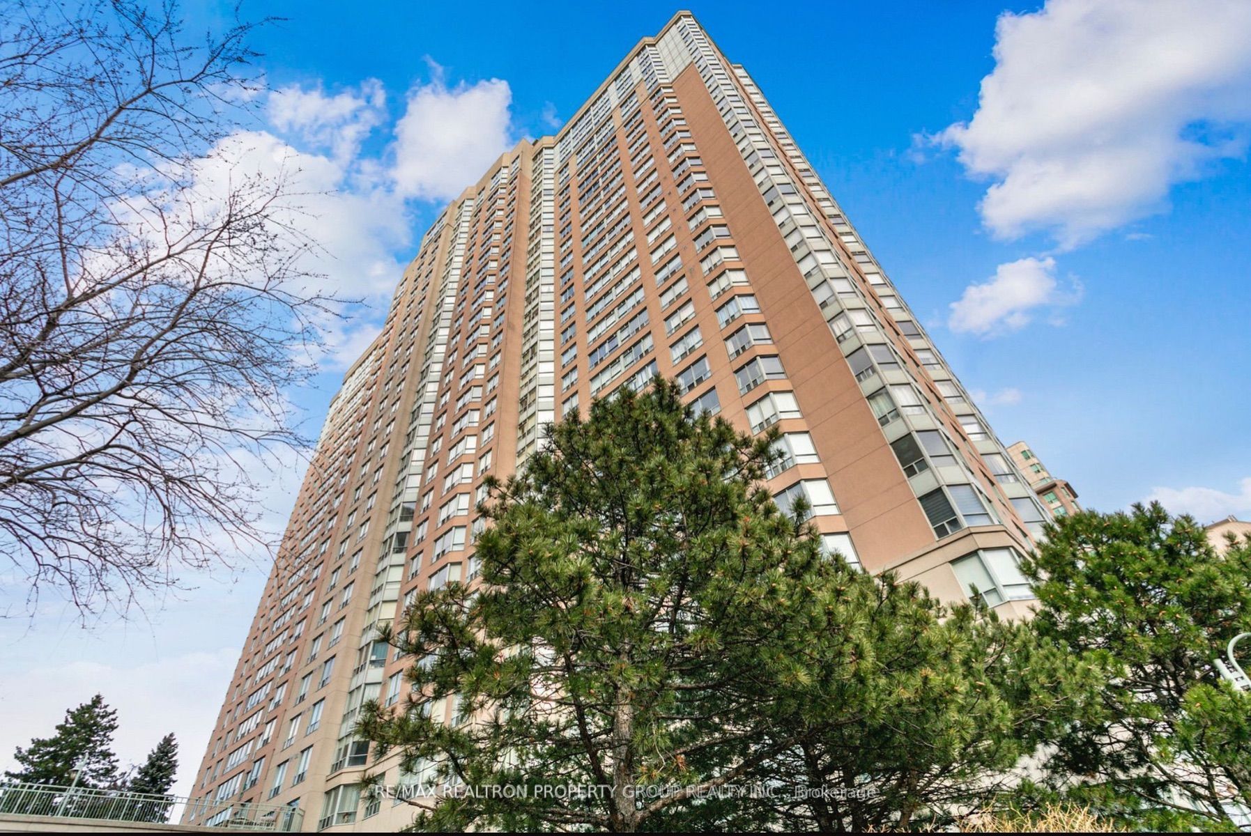 #2219 - 88 Corporate Drive Property Photo