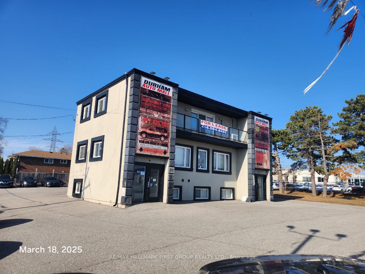 1400 Dundas Street Property Photo 4
