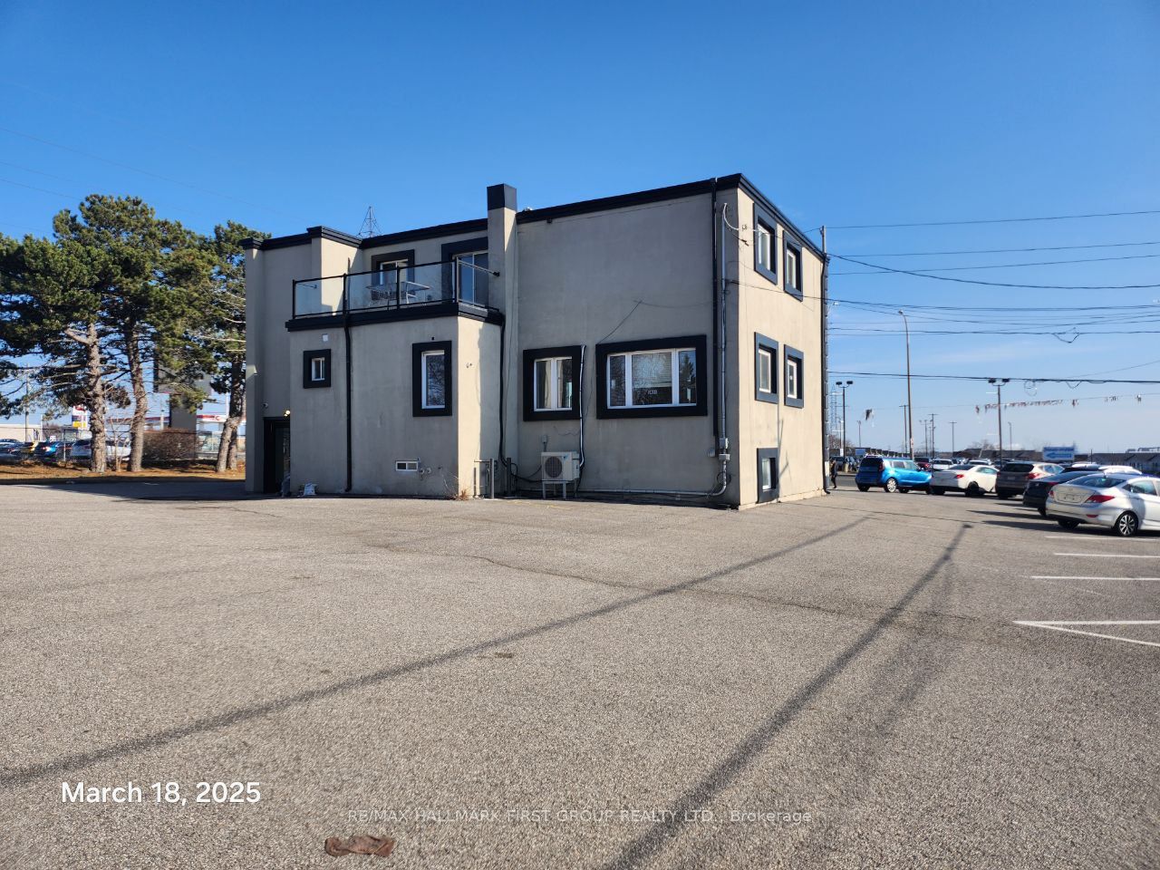 1400 Dundas Street Property Photo 7