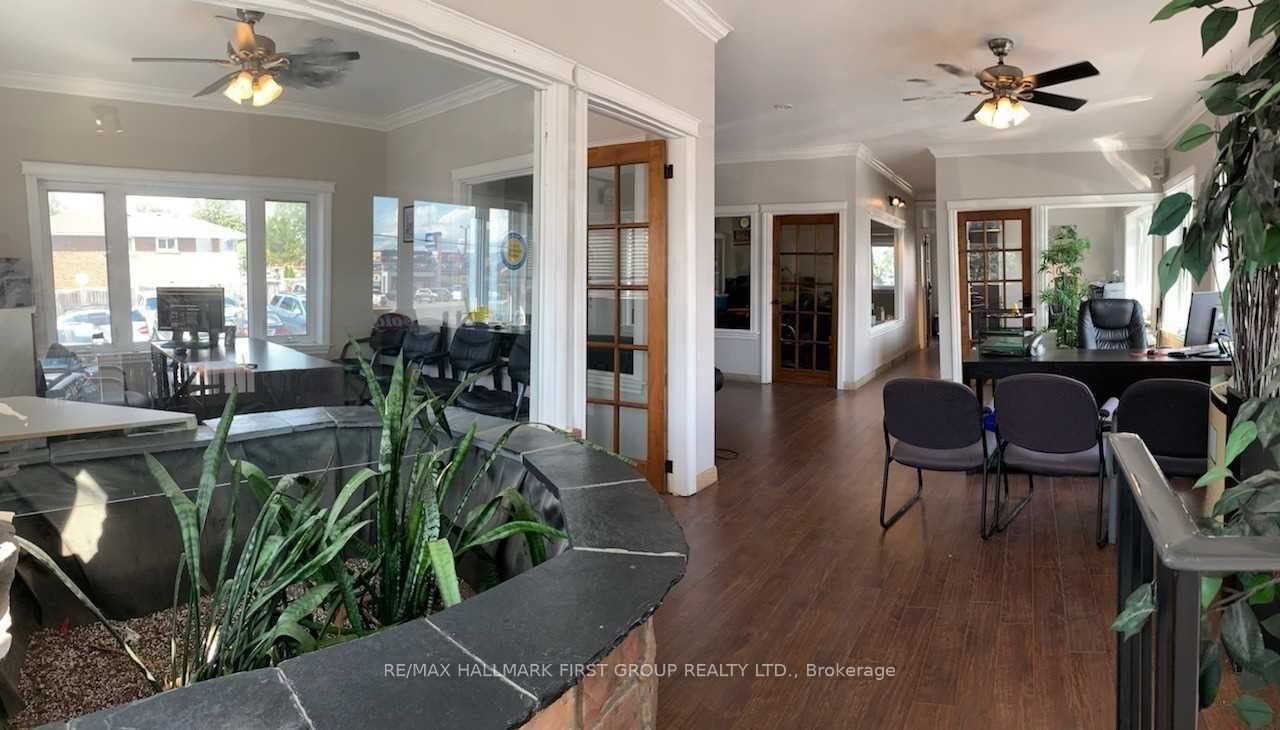 1400 Dundas Street Property Photo 10