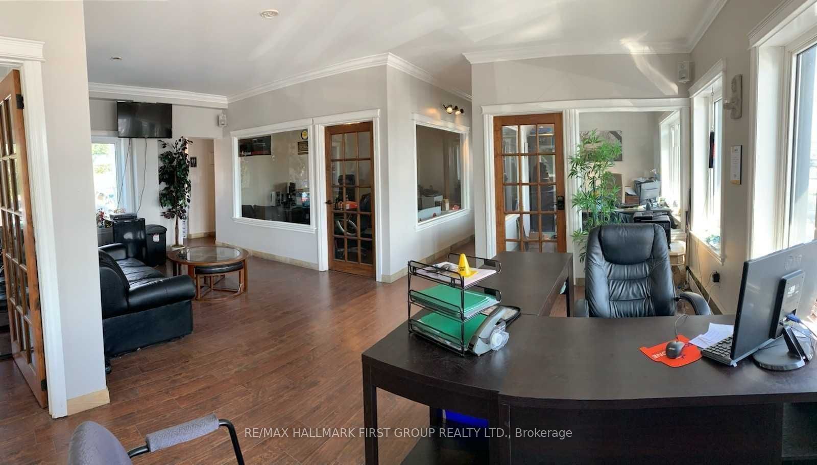 1400 Dundas Street Property Photo 11
