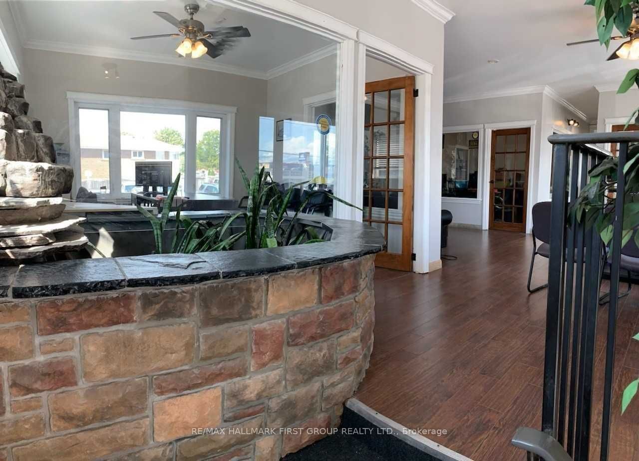 1400 Dundas Street Property Photo 12