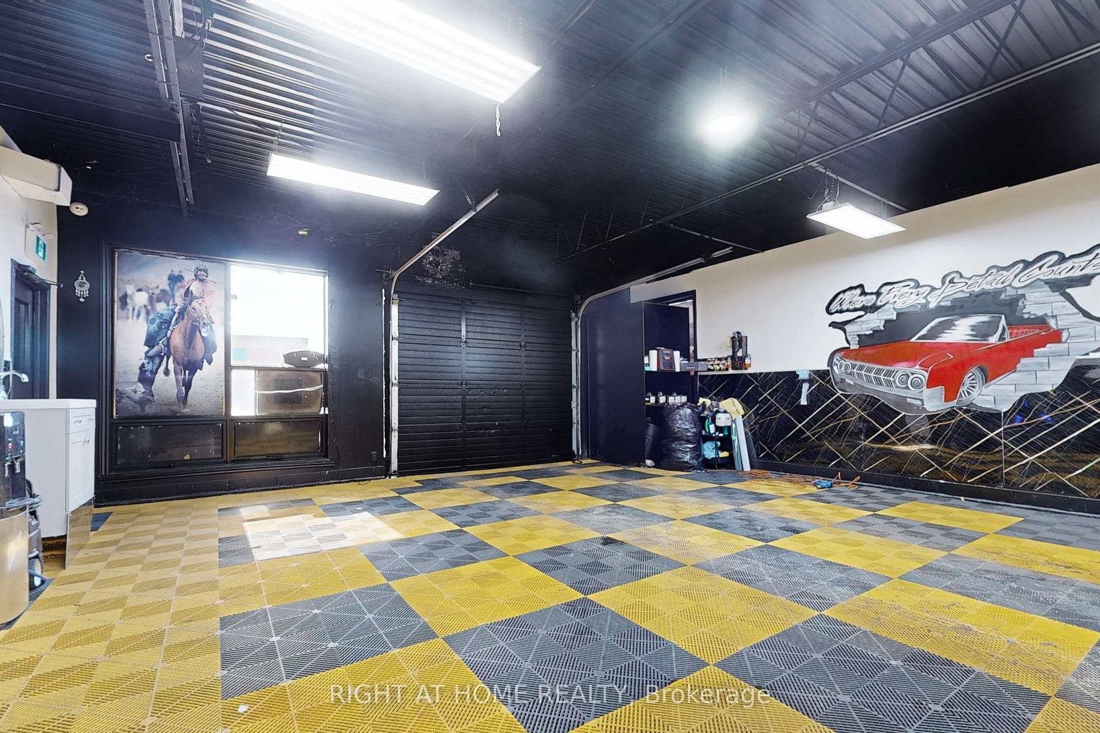 #4 - 205 Nantucket Boulevard Property Photo 8