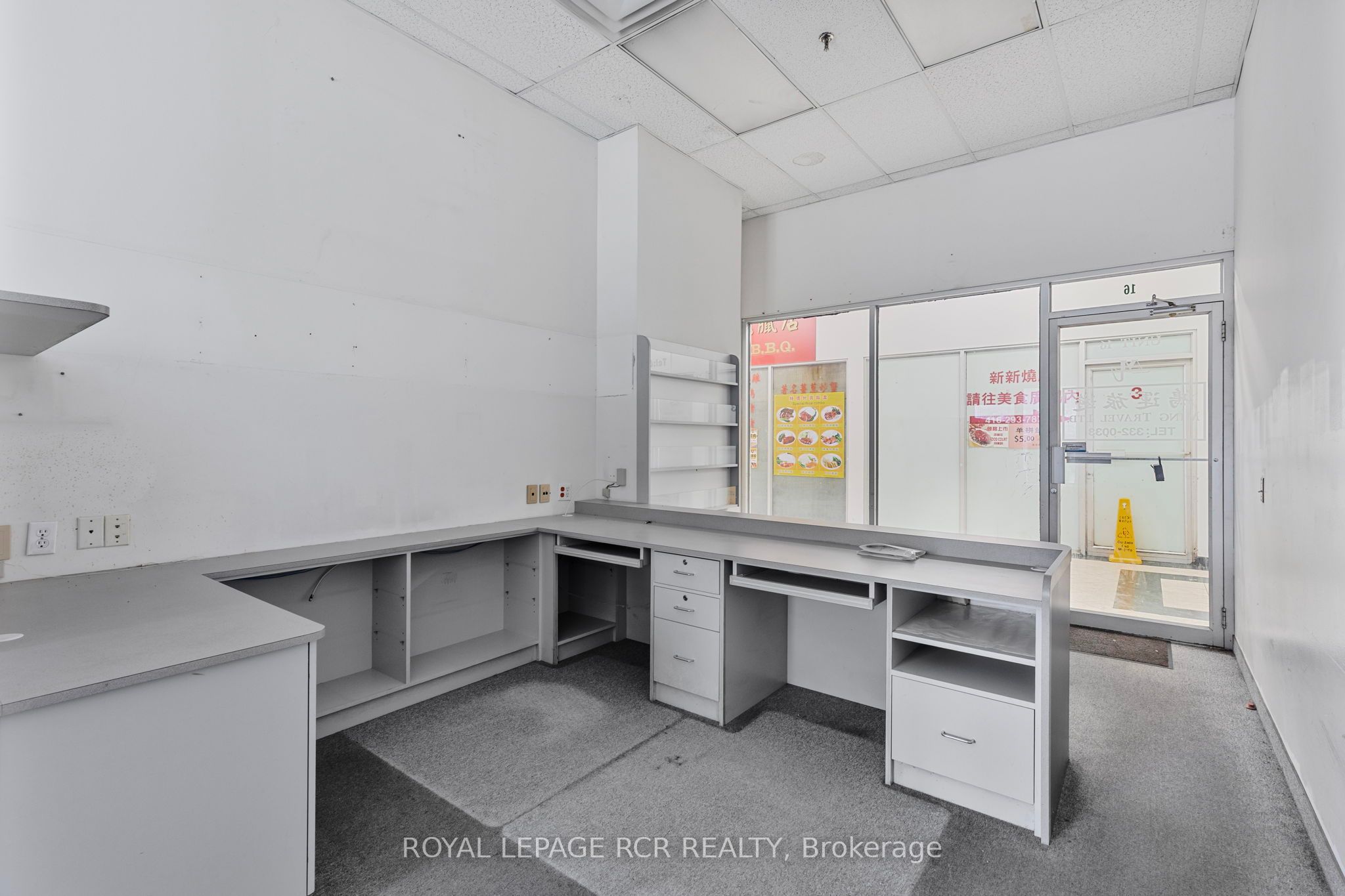 #16 - 3833 Midland Avenue Property Photo 10