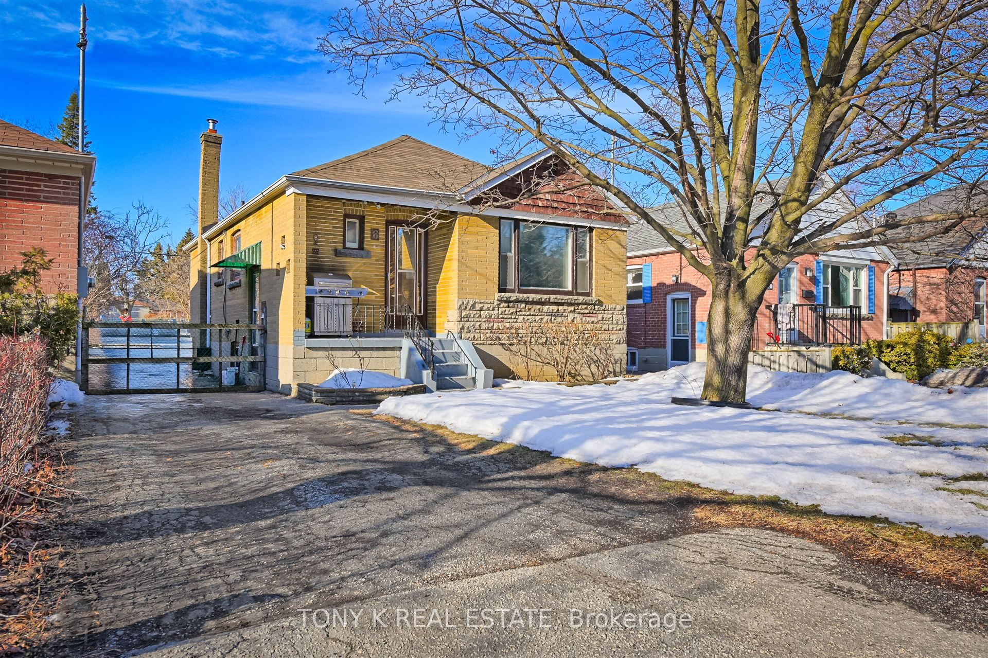 8 Davidson Avenue Property Photo