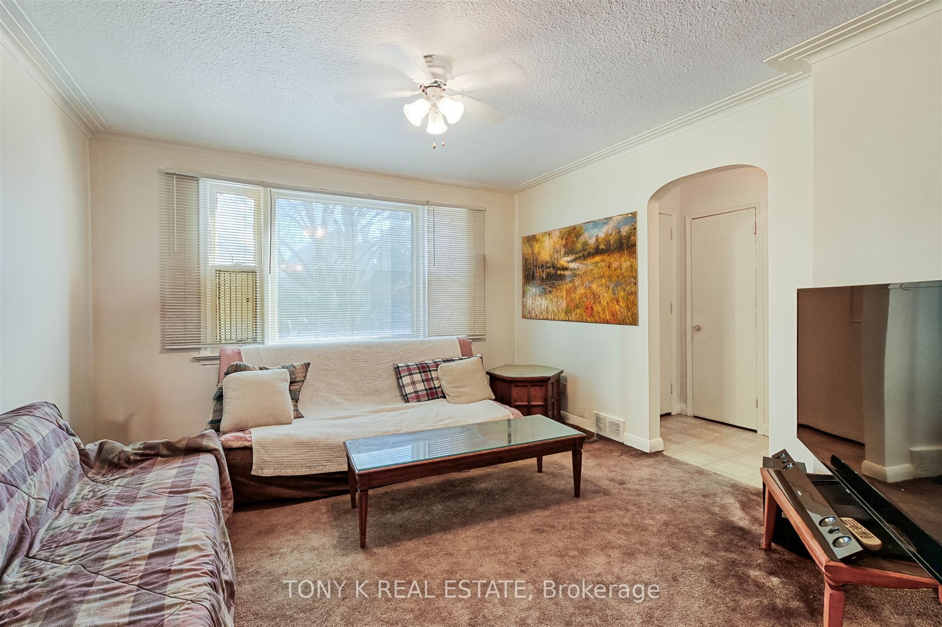 8 Davidson Avenue Property Photo 2