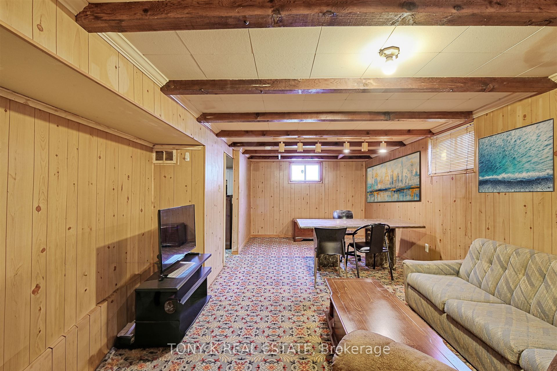 8 Davidson Avenue Property Photo 9