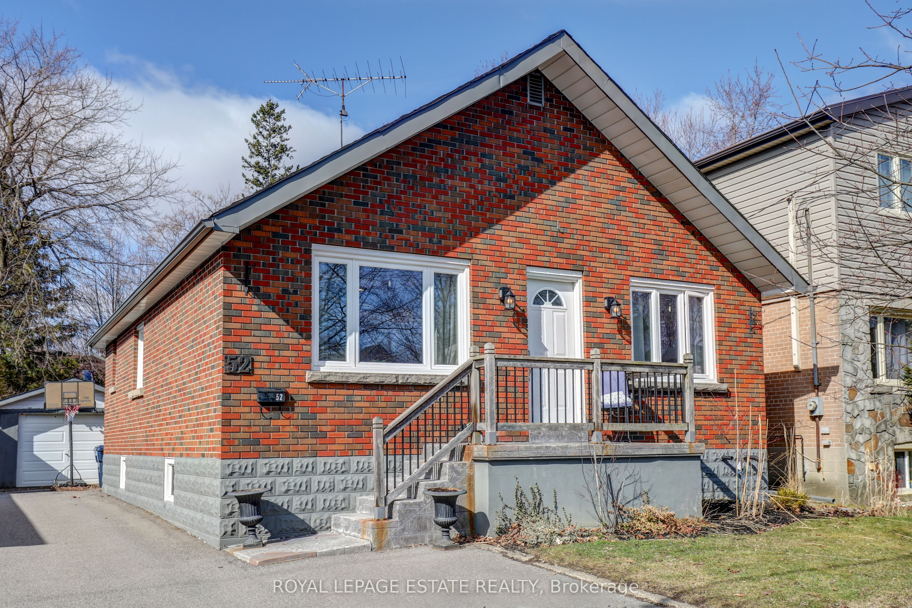 52 Sandown Avenue Property Photo