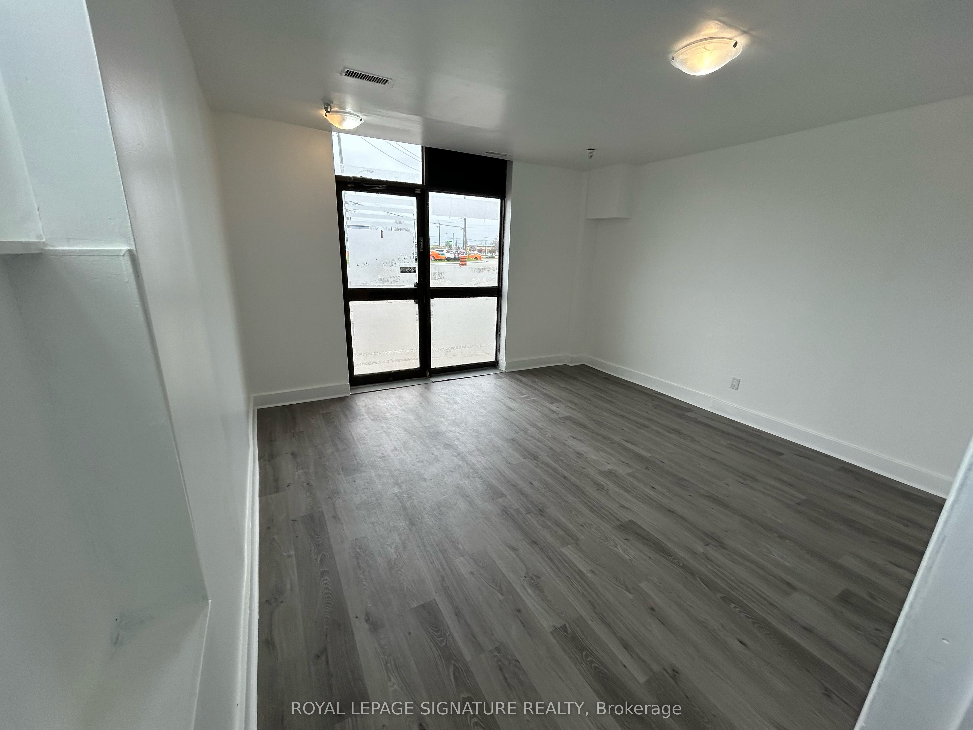 #1 - 127 Manville Road Property Photo 2