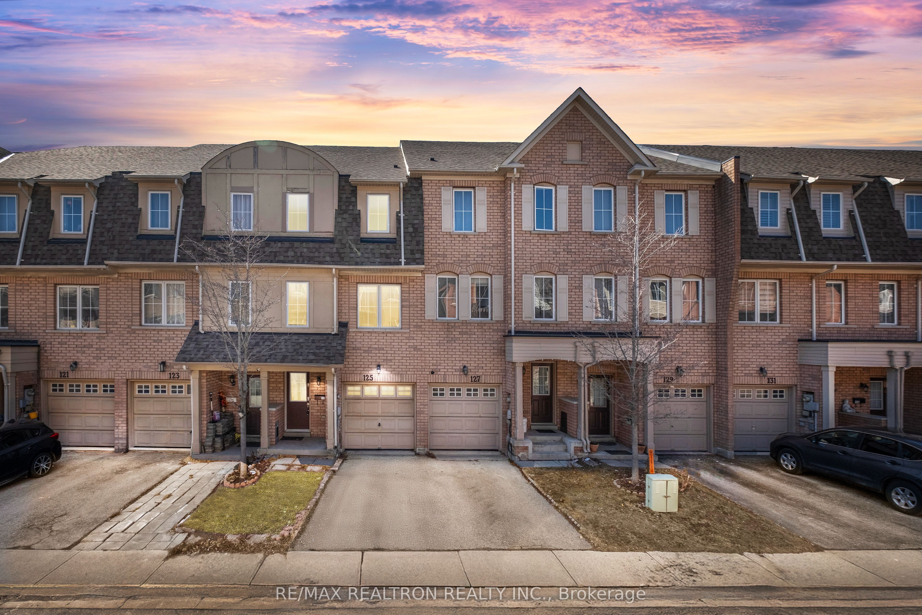 125 Jenkinson Way Property Photo