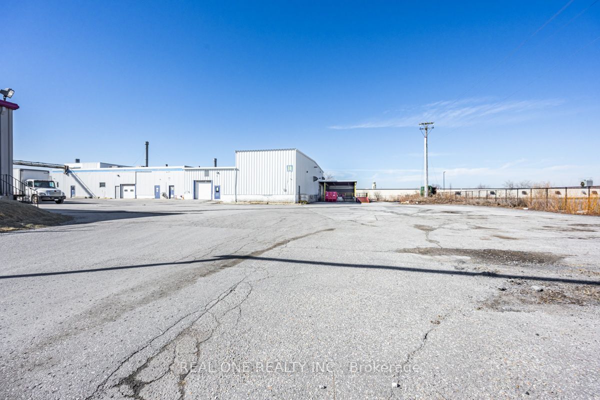 #building #2 - 430 Finley Avenue Property Photo 4