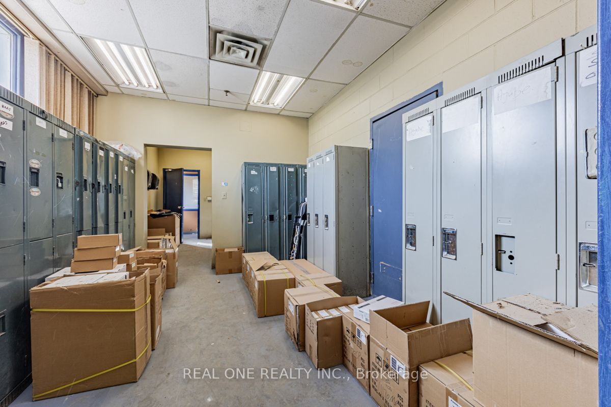 #building #2 - 430 Finley Avenue Property Photo 28