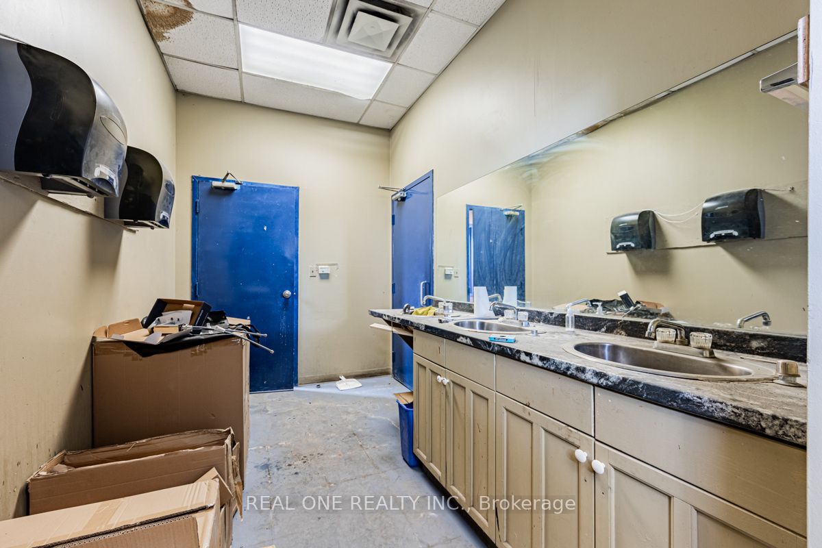 #building #2 - 430 Finley Avenue Property Photo 29