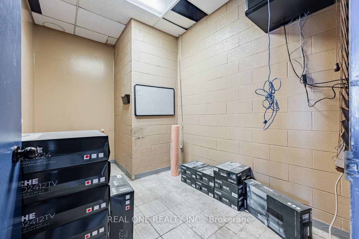 #building #2 - 430 Finley Avenue Property Photo 31