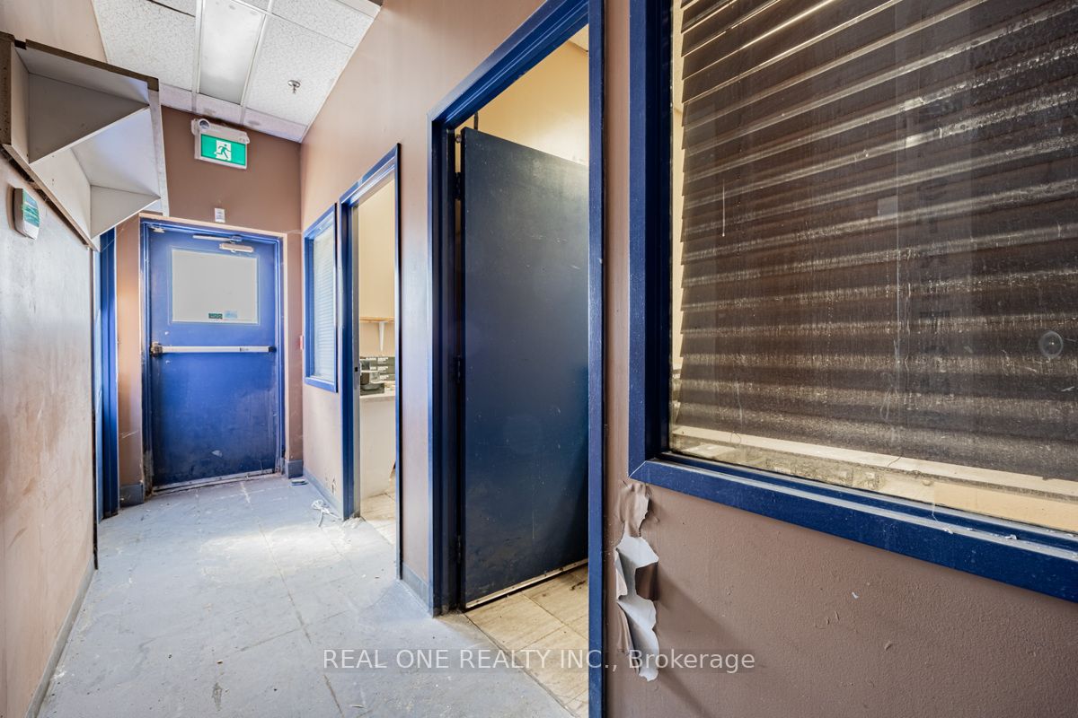 #building #2 - 430 Finley Avenue Property Photo 32