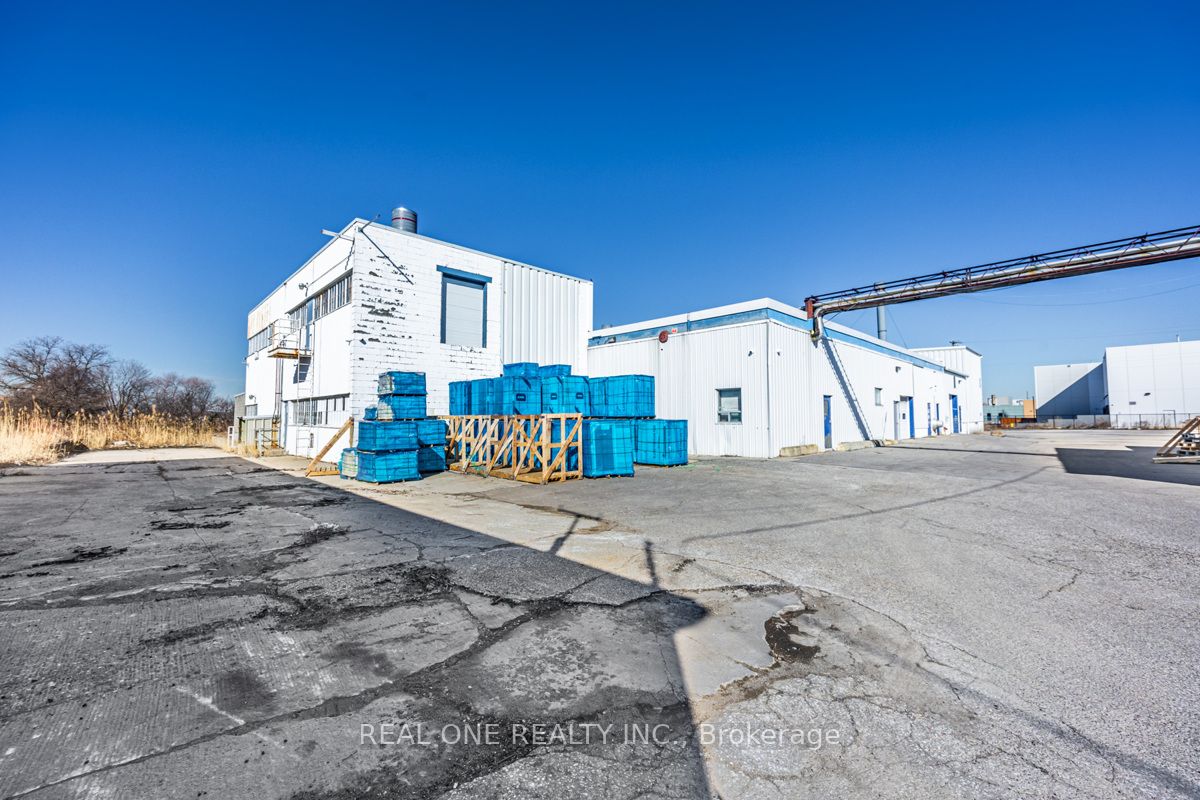 #building #2 - 430 Finley Avenue Property Photo 38