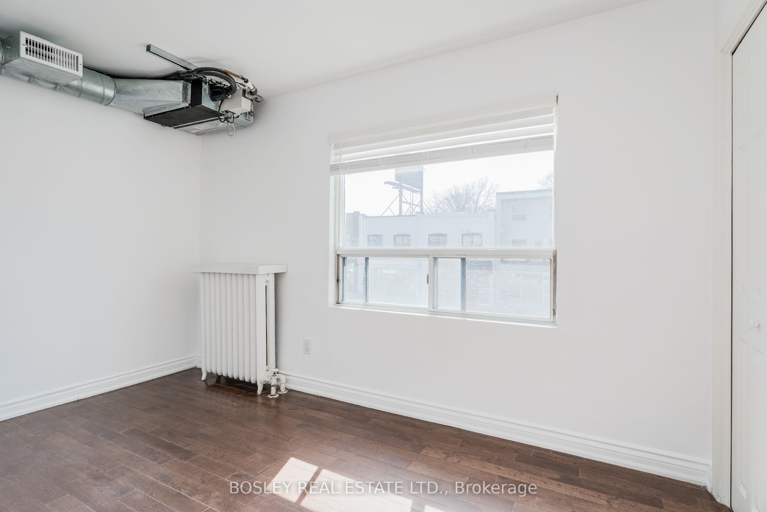 1972 Danforth Avenue Property Photo 22