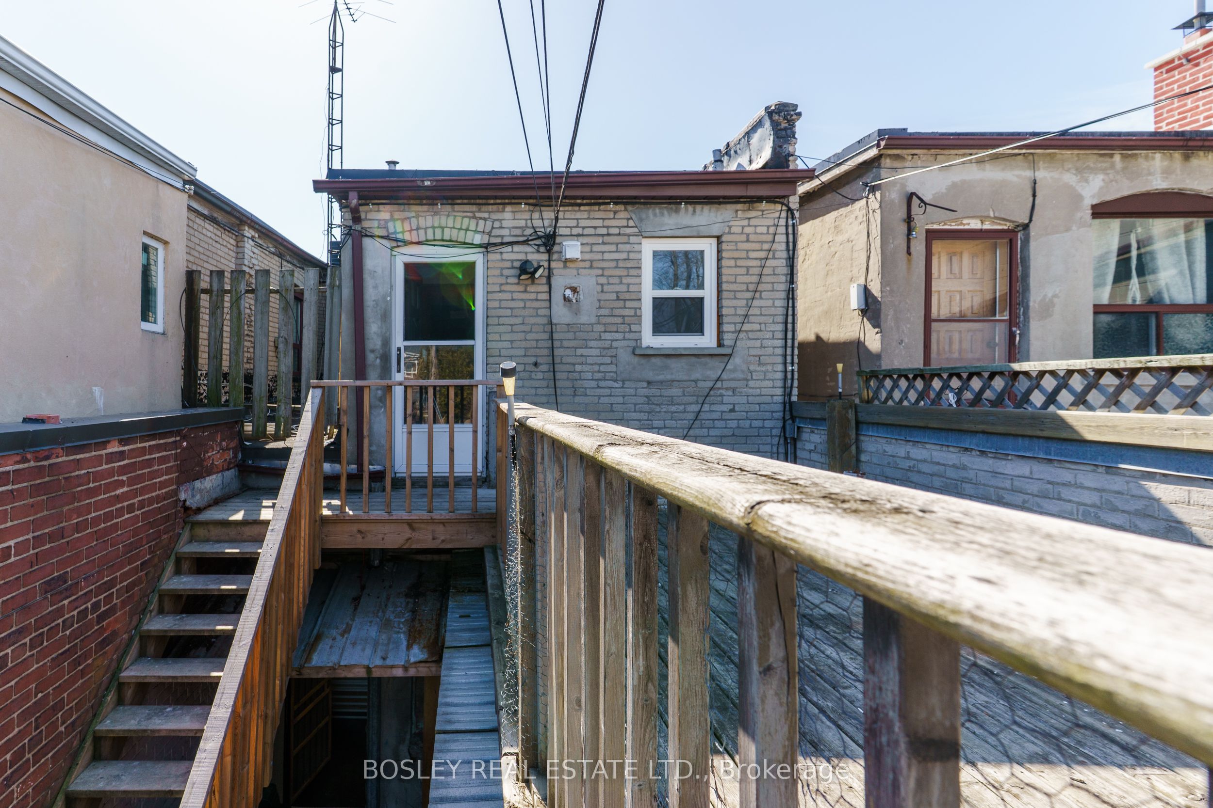 1972 Danforth Avenue Property Photo 34