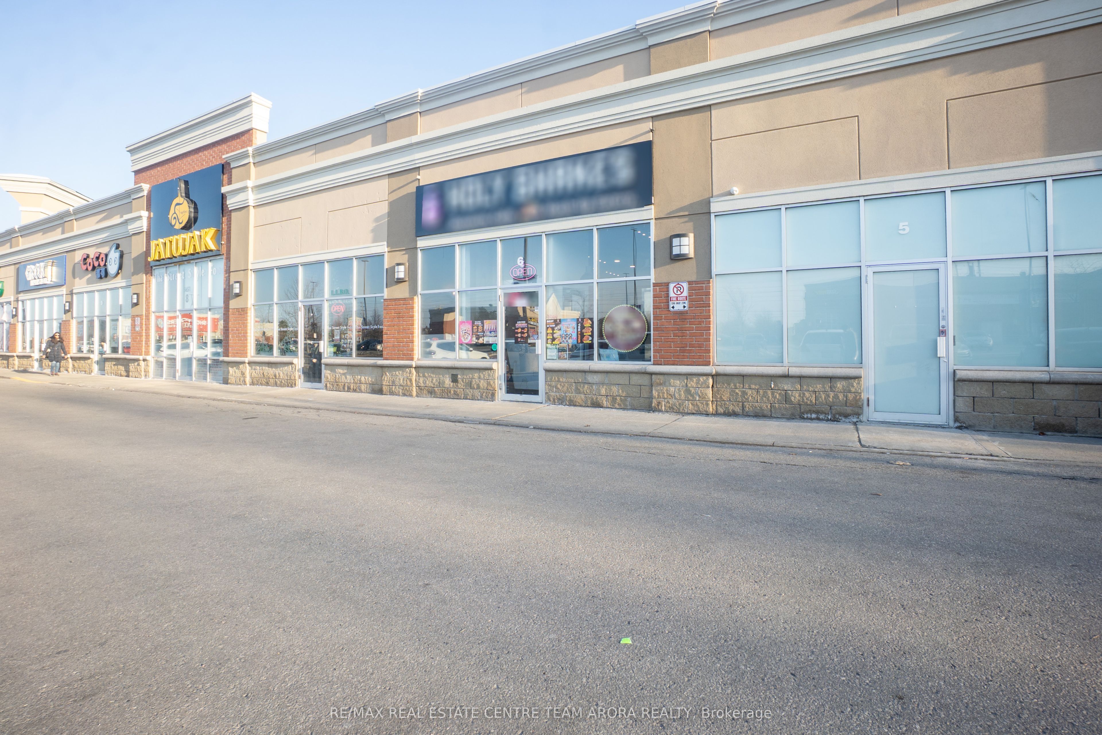 #6 - 5651 Steeles Avenue Property Photo 1