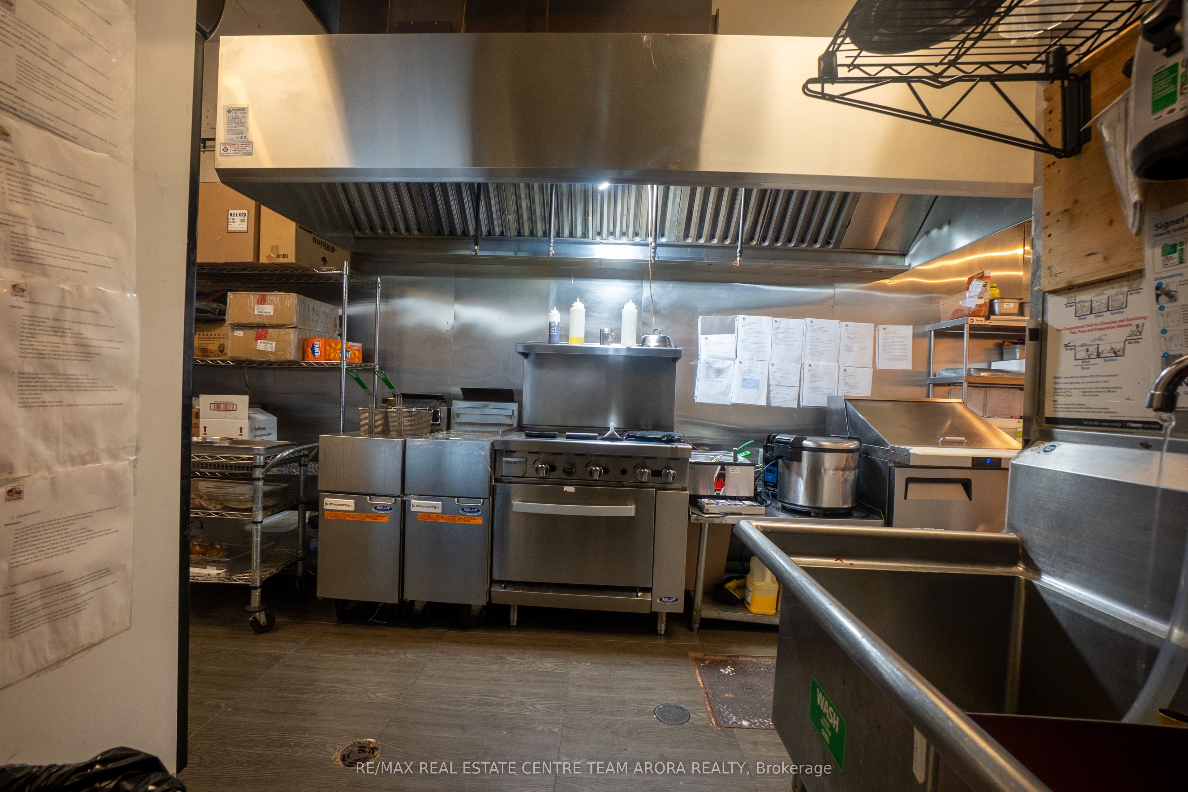 #6 - 5651 Steeles Avenue Property Photo 3