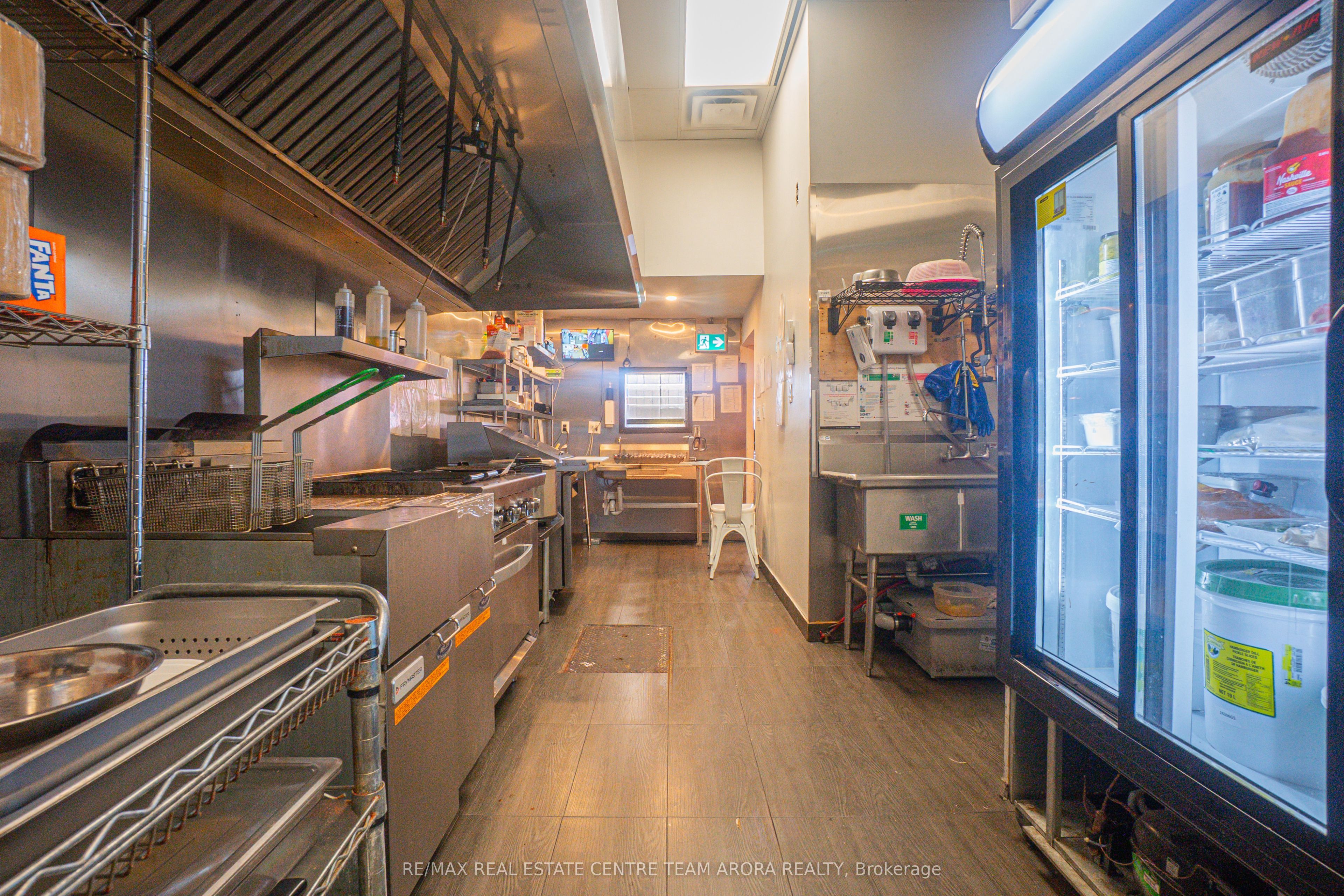 #6 - 5651 Steeles Avenue Property Photo 4