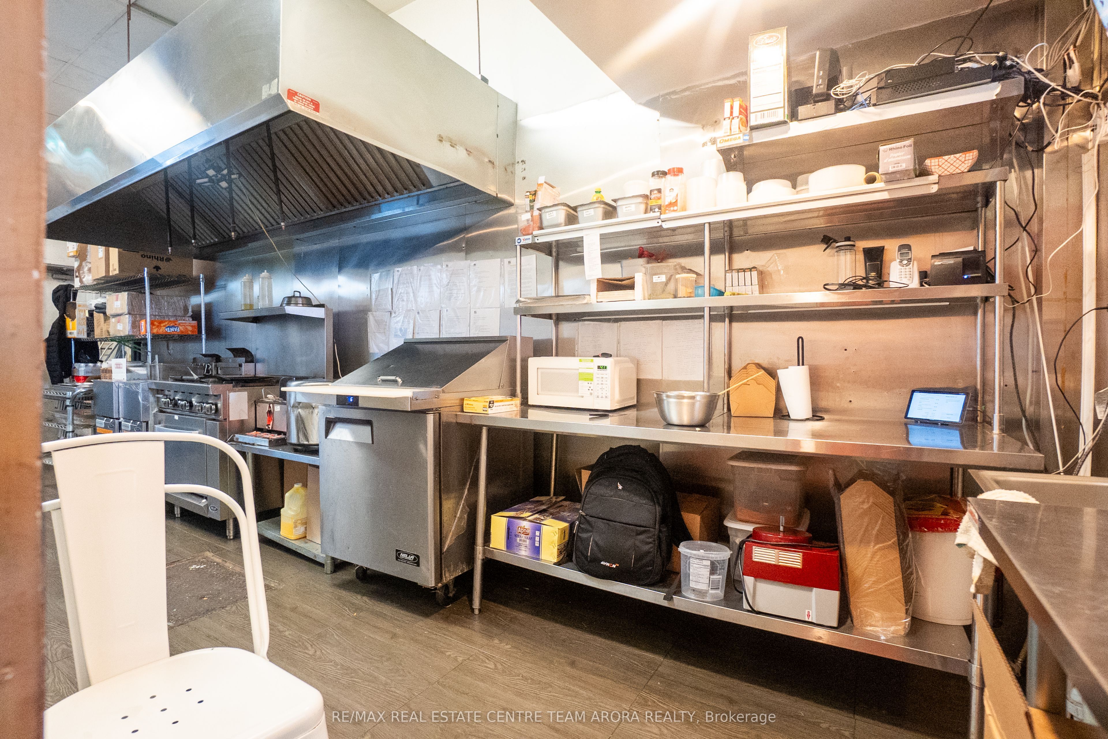 #6 - 5651 Steeles Avenue Property Photo 6