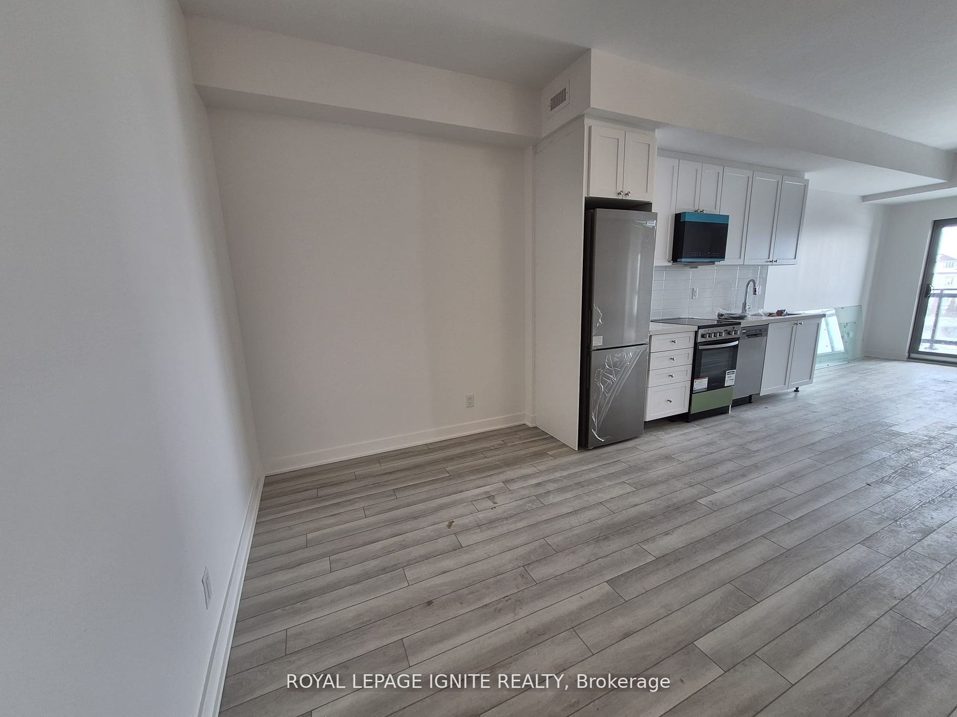 #206 - 55 Clarington Boulevard Property Photo 5