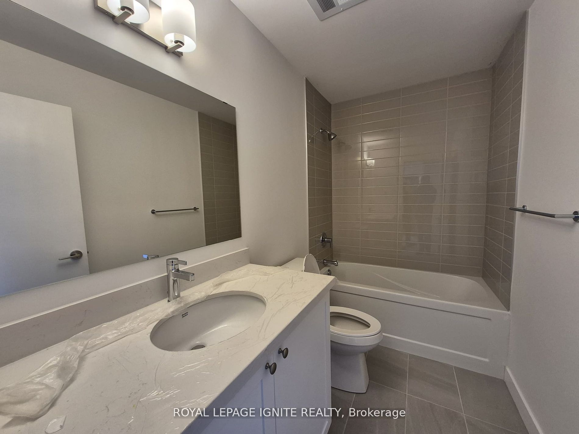#206 - 55 Clarington Boulevard Property Photo 15