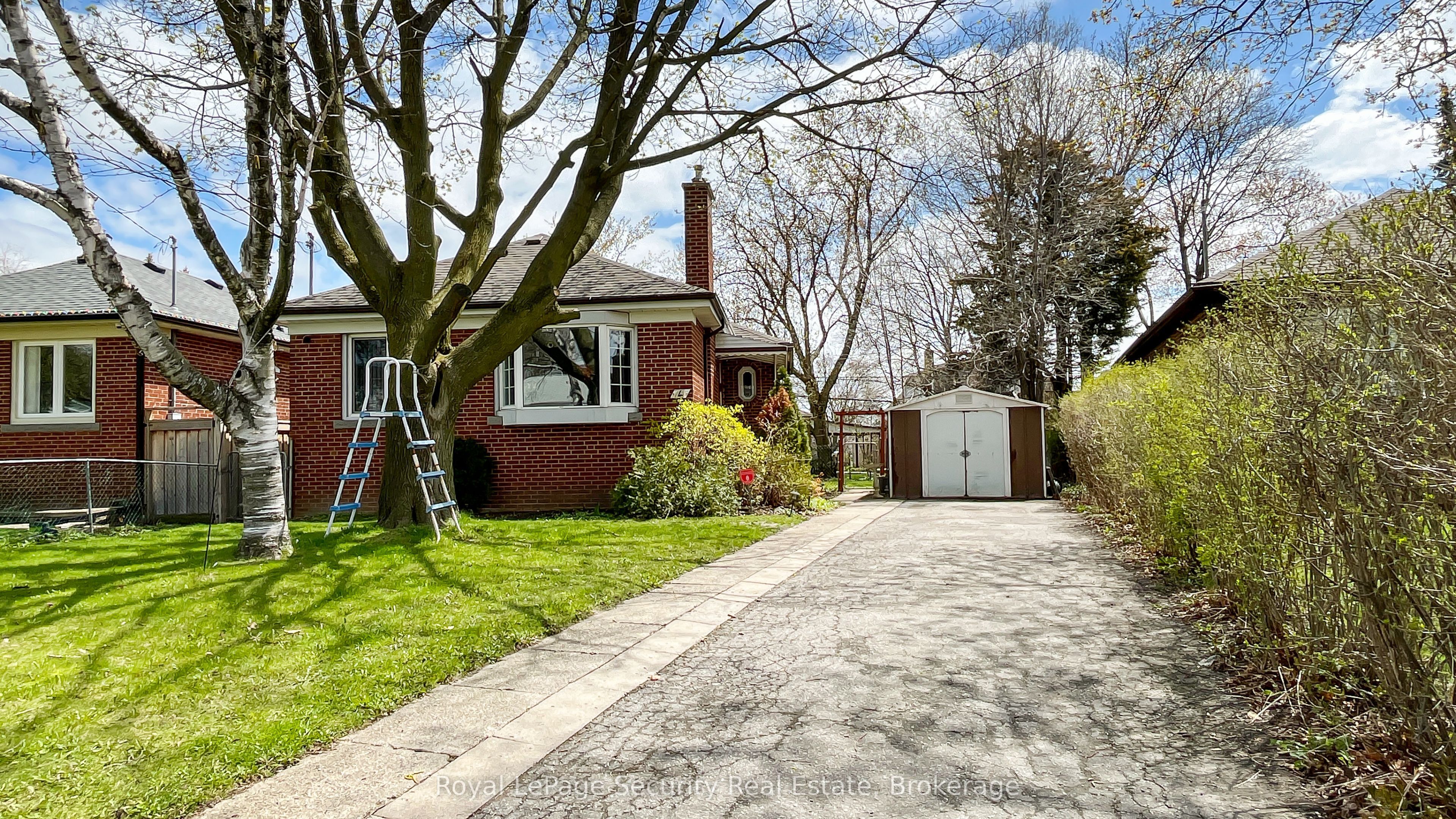 Toronto E04 Real Estate Listings Main Image