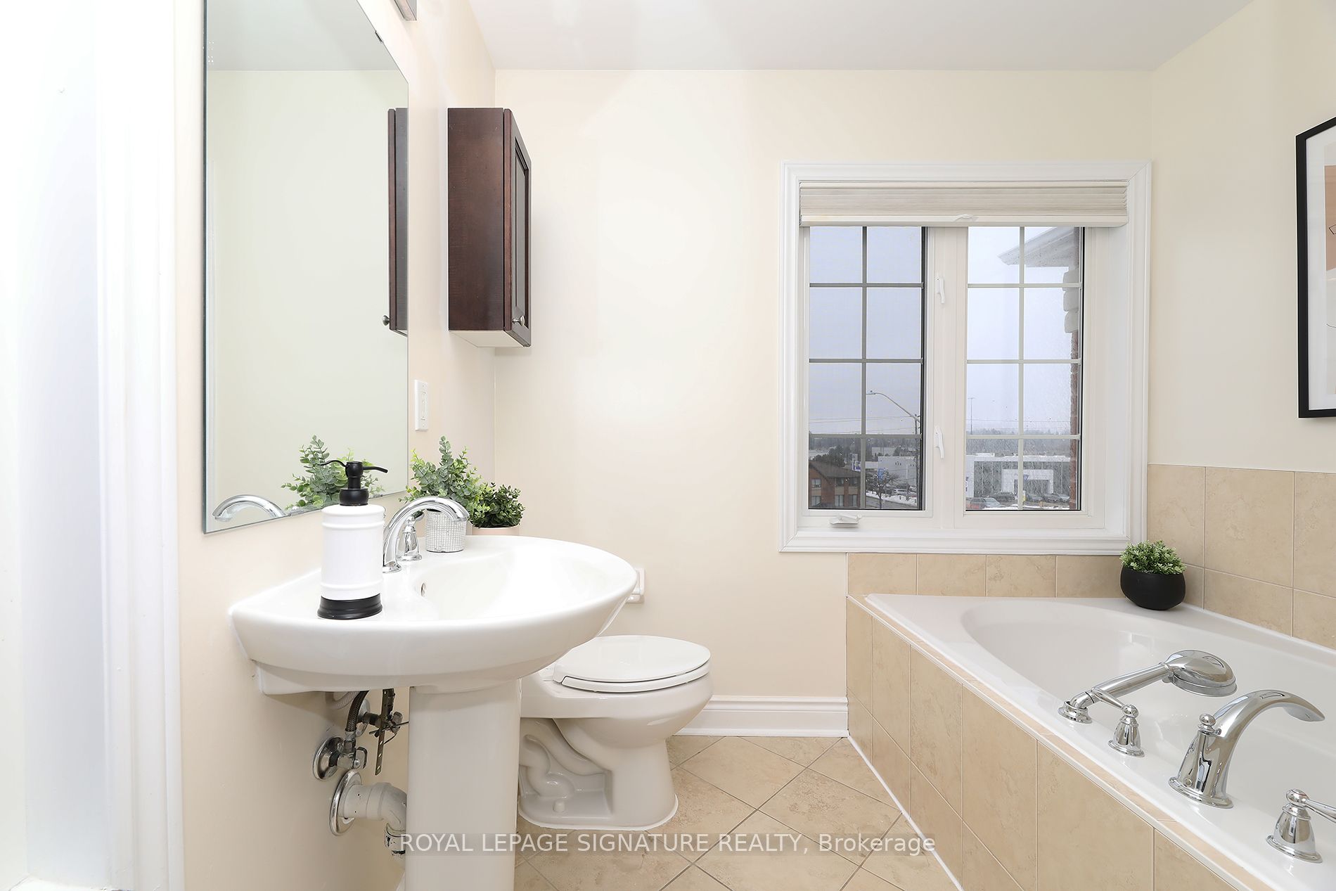 #38 - 530 Kingston Road Property Photo 30