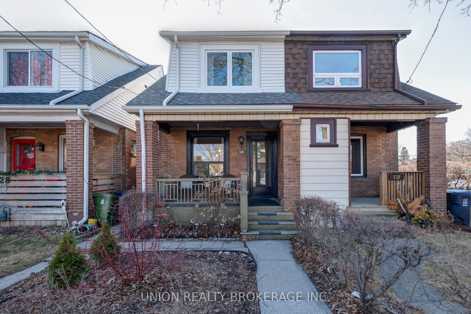 530 Victoria Park Avenue Property Photo
