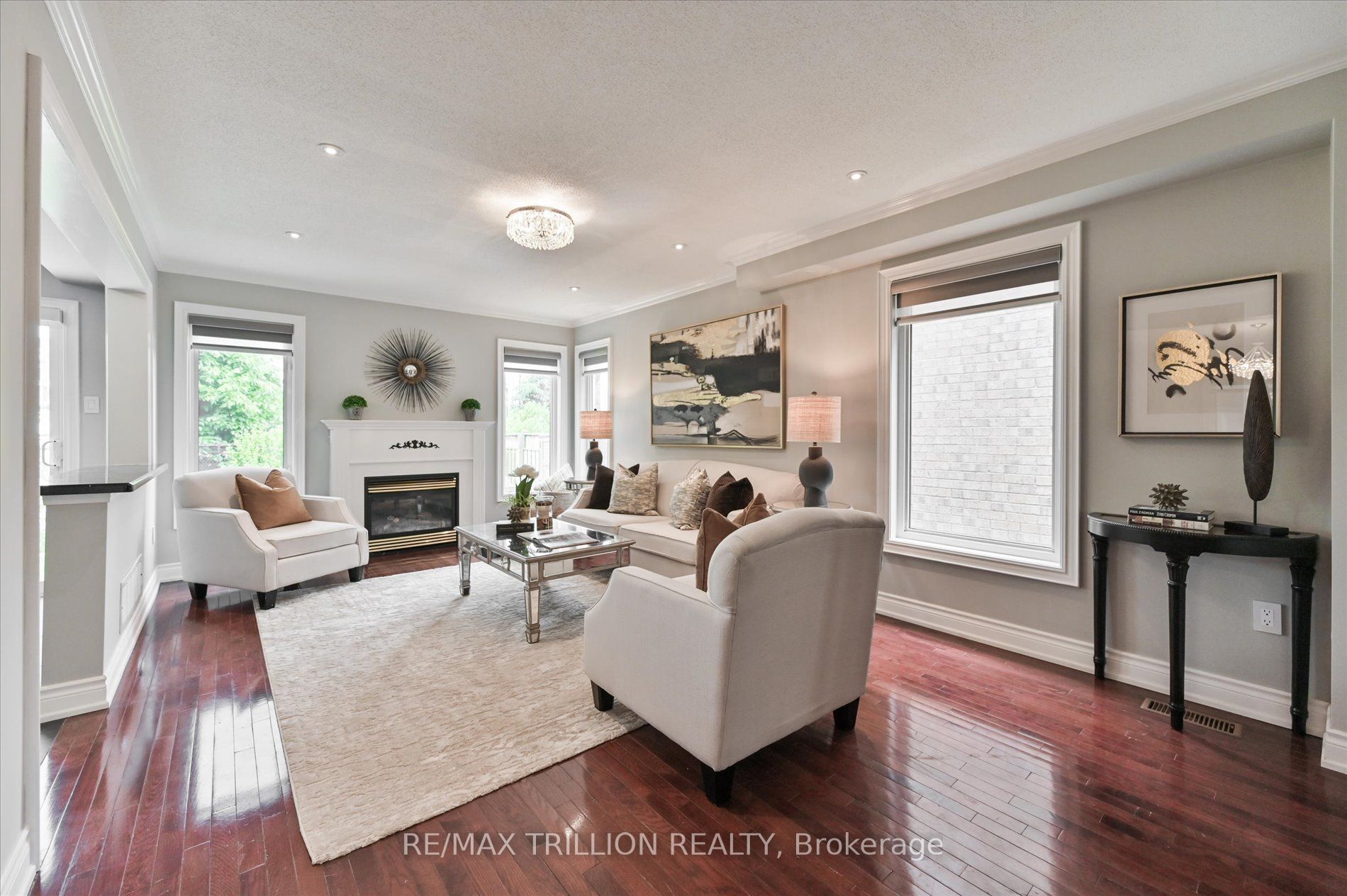 611 Staines Road Property Photo 8