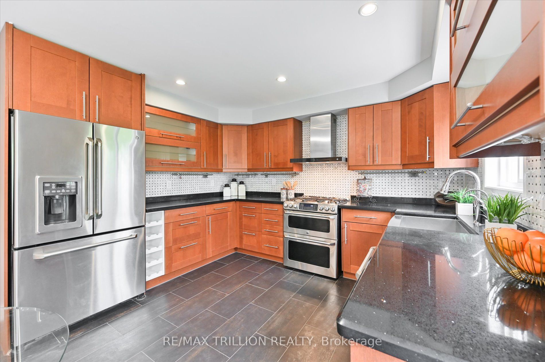611 Staines Road Property Photo 16